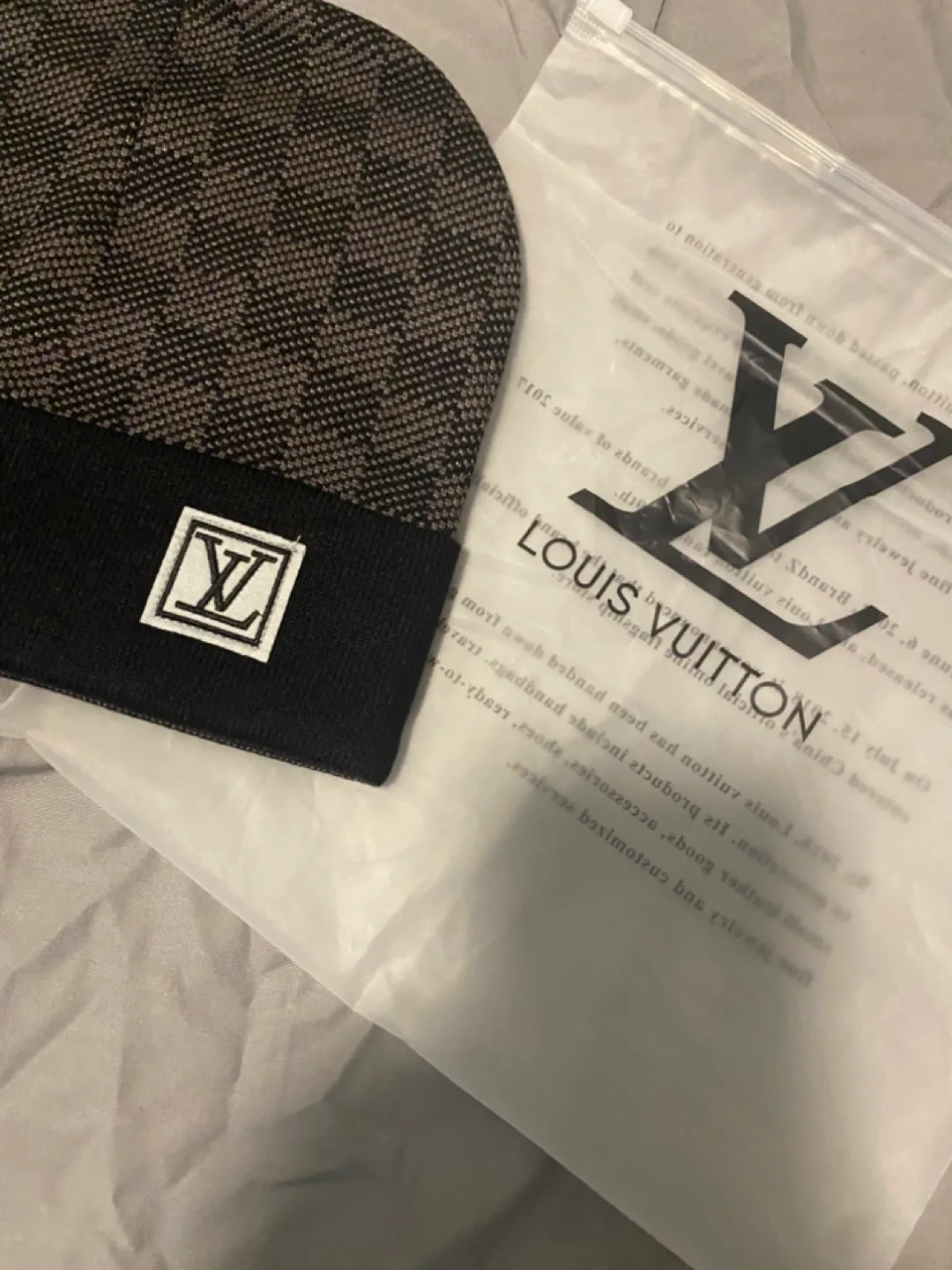 Louis Vuitton Damier Beanie thumbnail