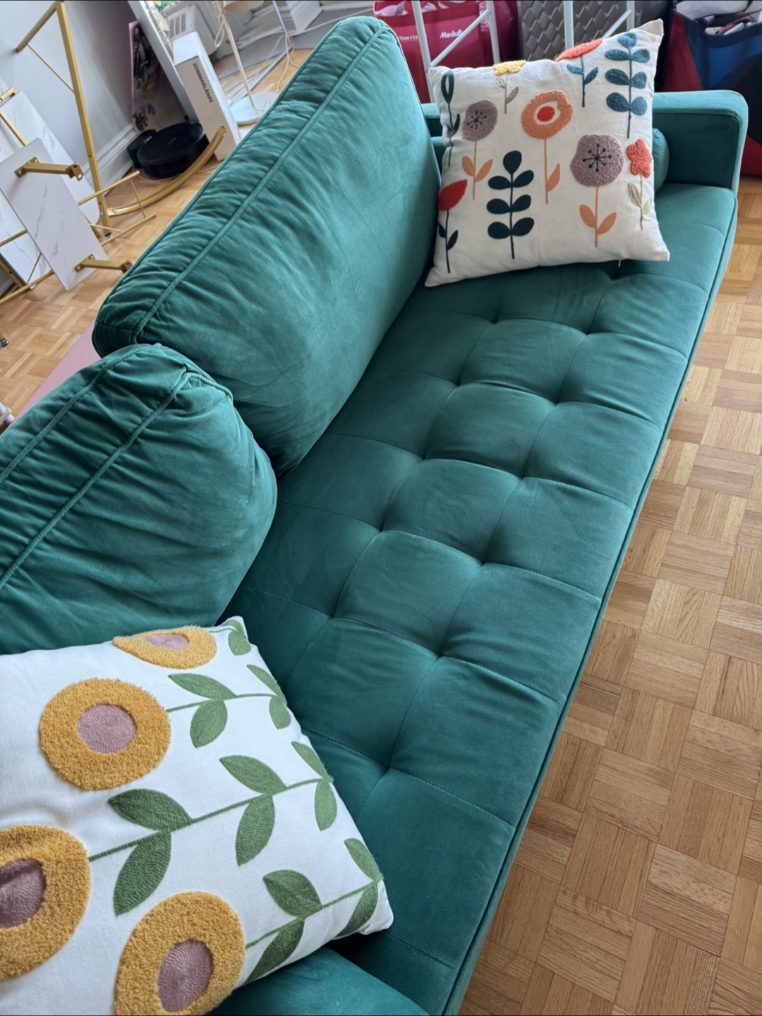 Green velvet sofa - photo 3