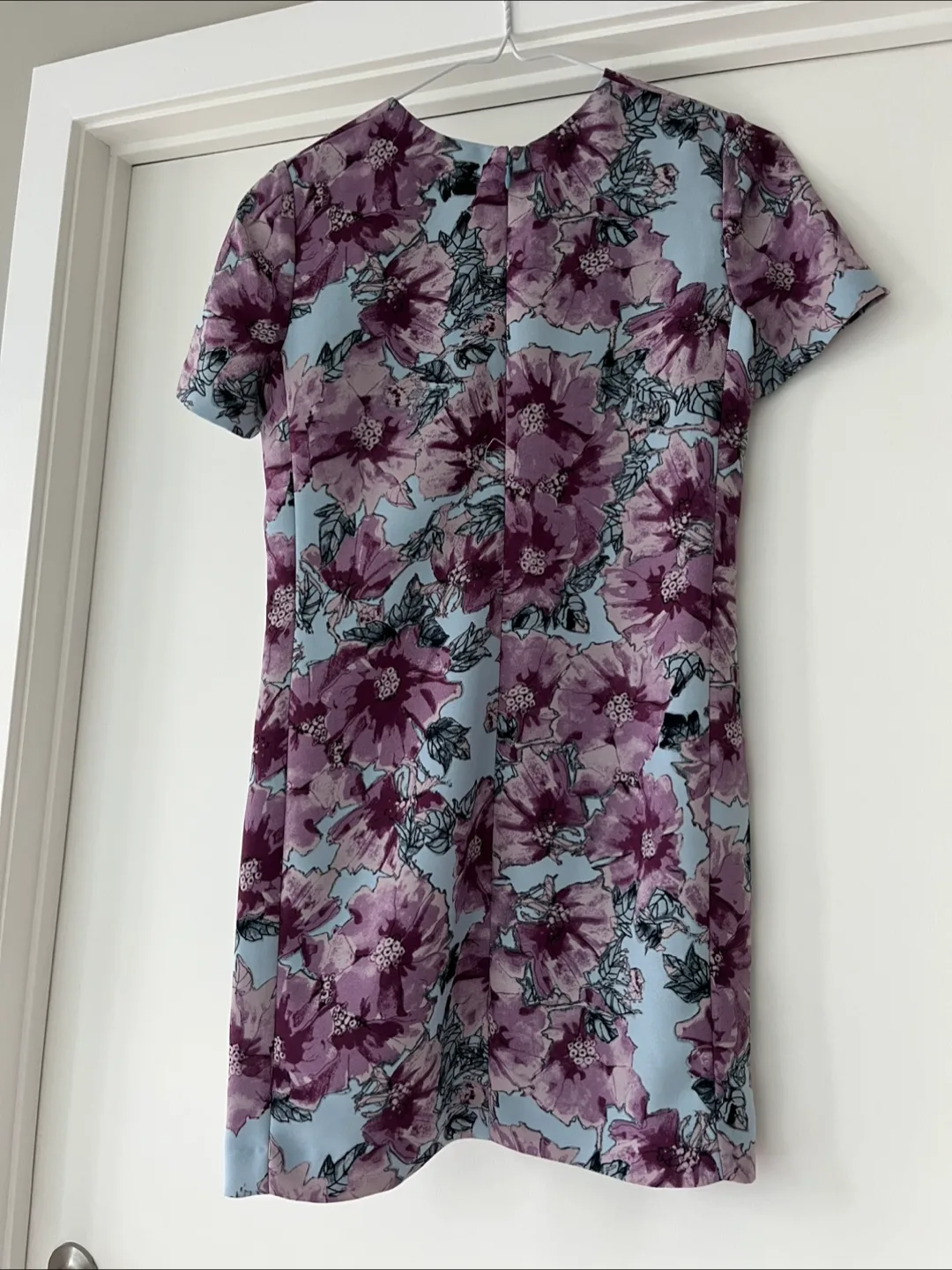 Aritzia Babaton Dress Size 00 Floral Print image indicator(2)