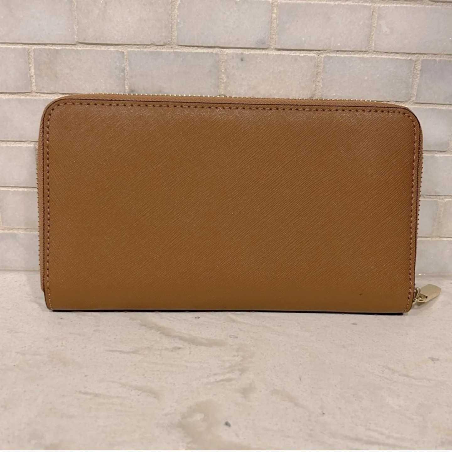 Tory Burch Leather Wallet image indicator(2)