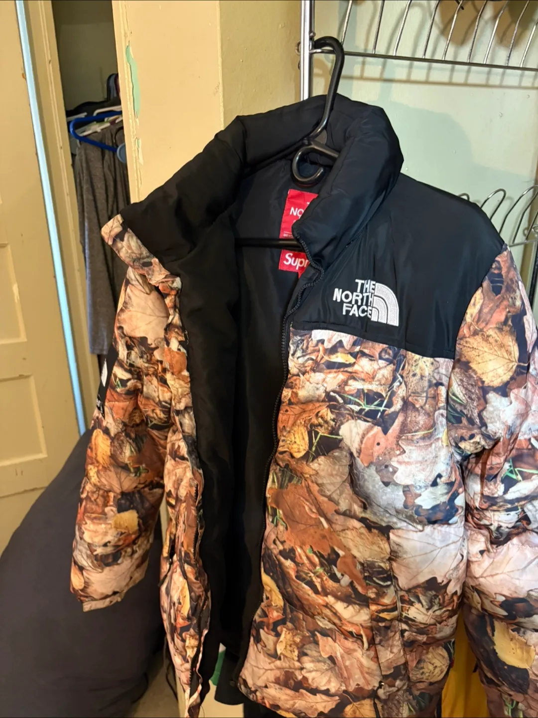 Supreme x The North Face Puffer Jacket image indicator(2)