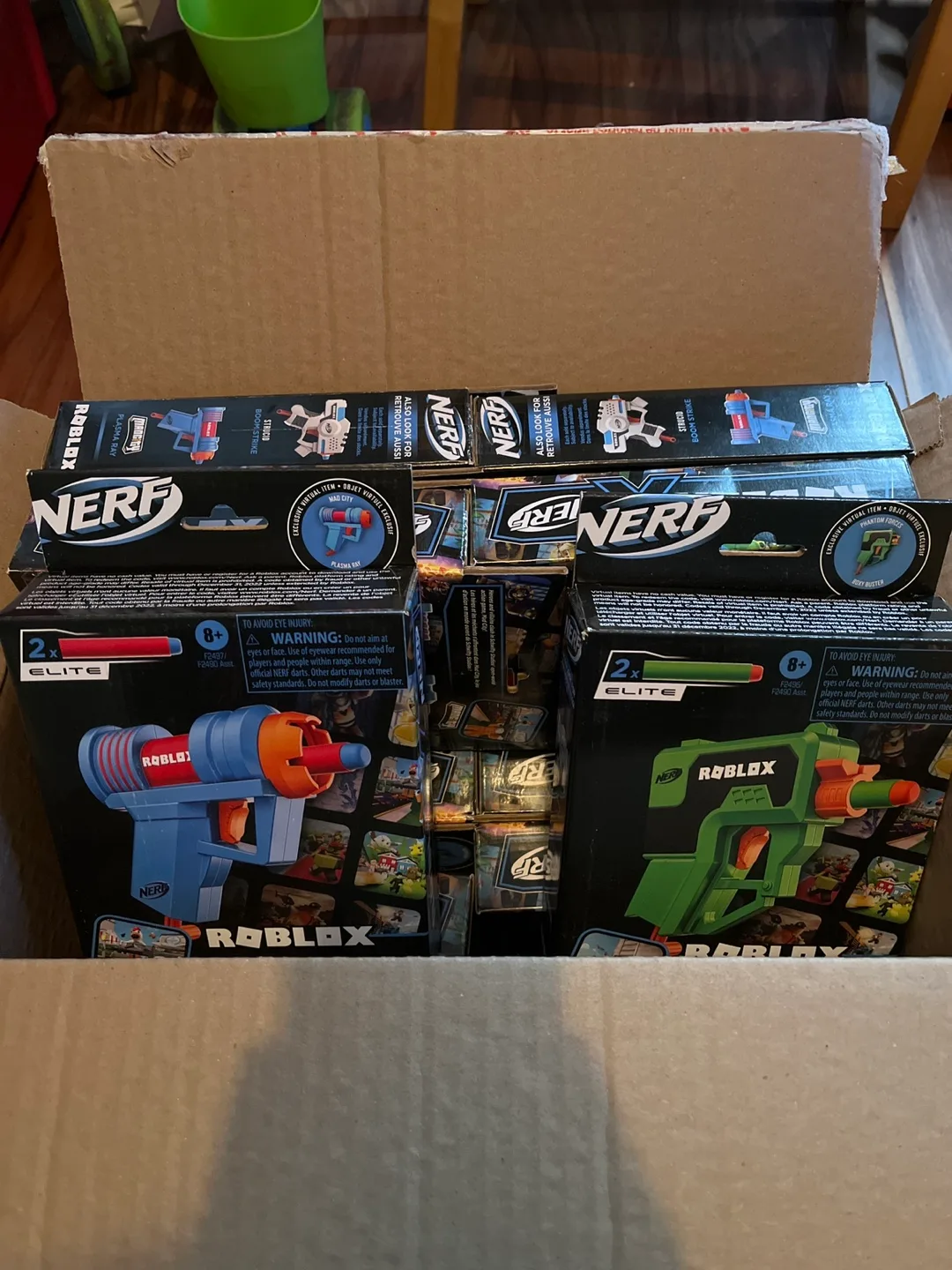 14 Nerf Roblox Blasters - New in Box! thumbnail