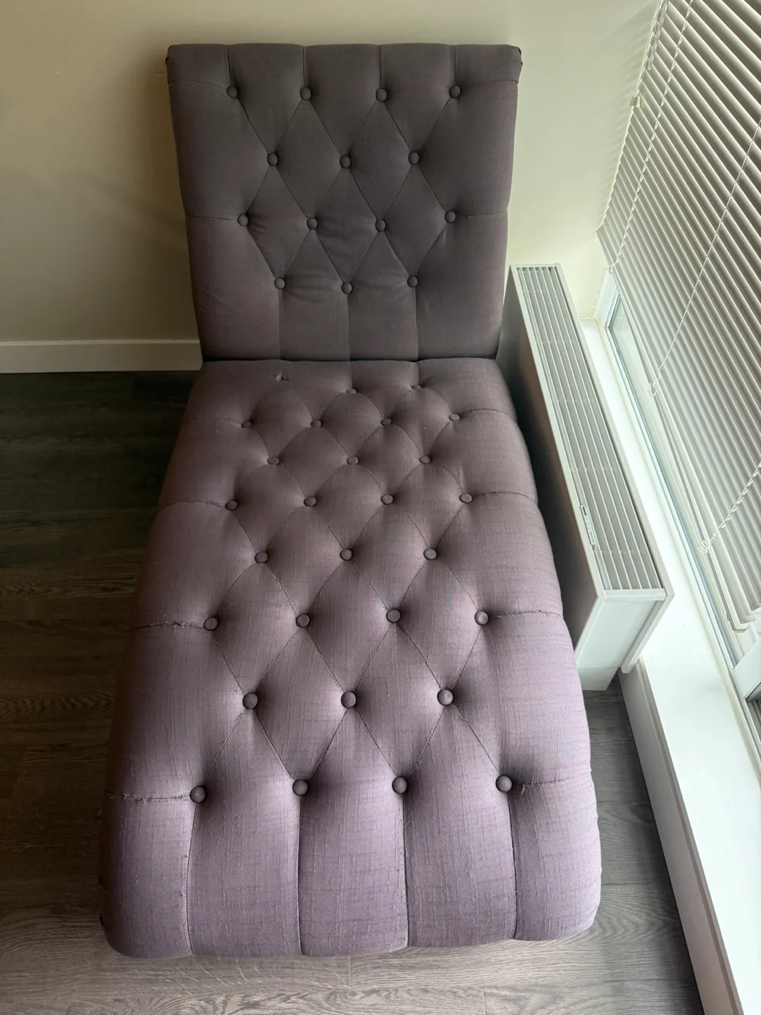 Chaise Lounge chair image indicator(4)