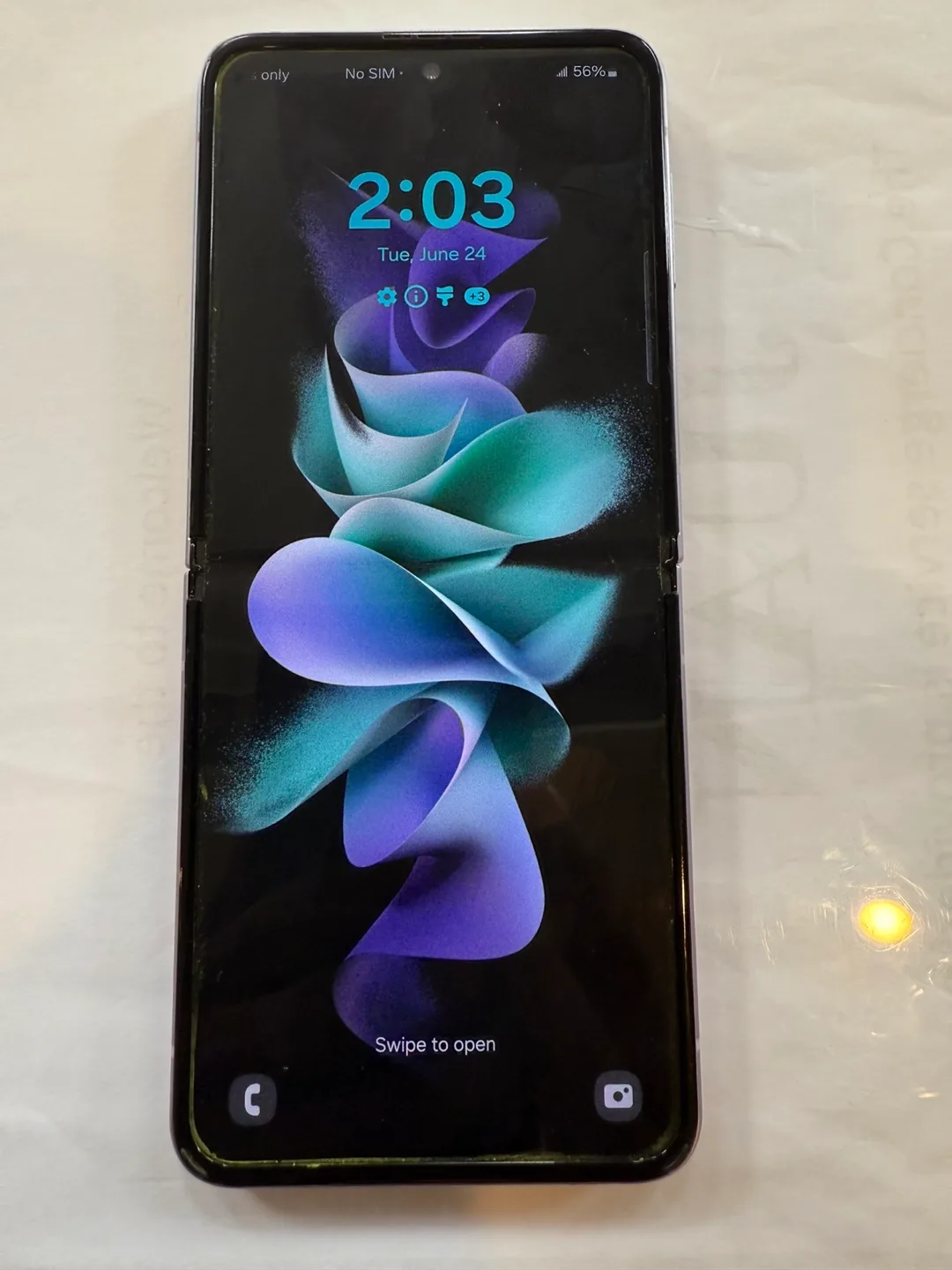 Samsung Galaxy Z Flip3 5G - Lavender thumbnail
