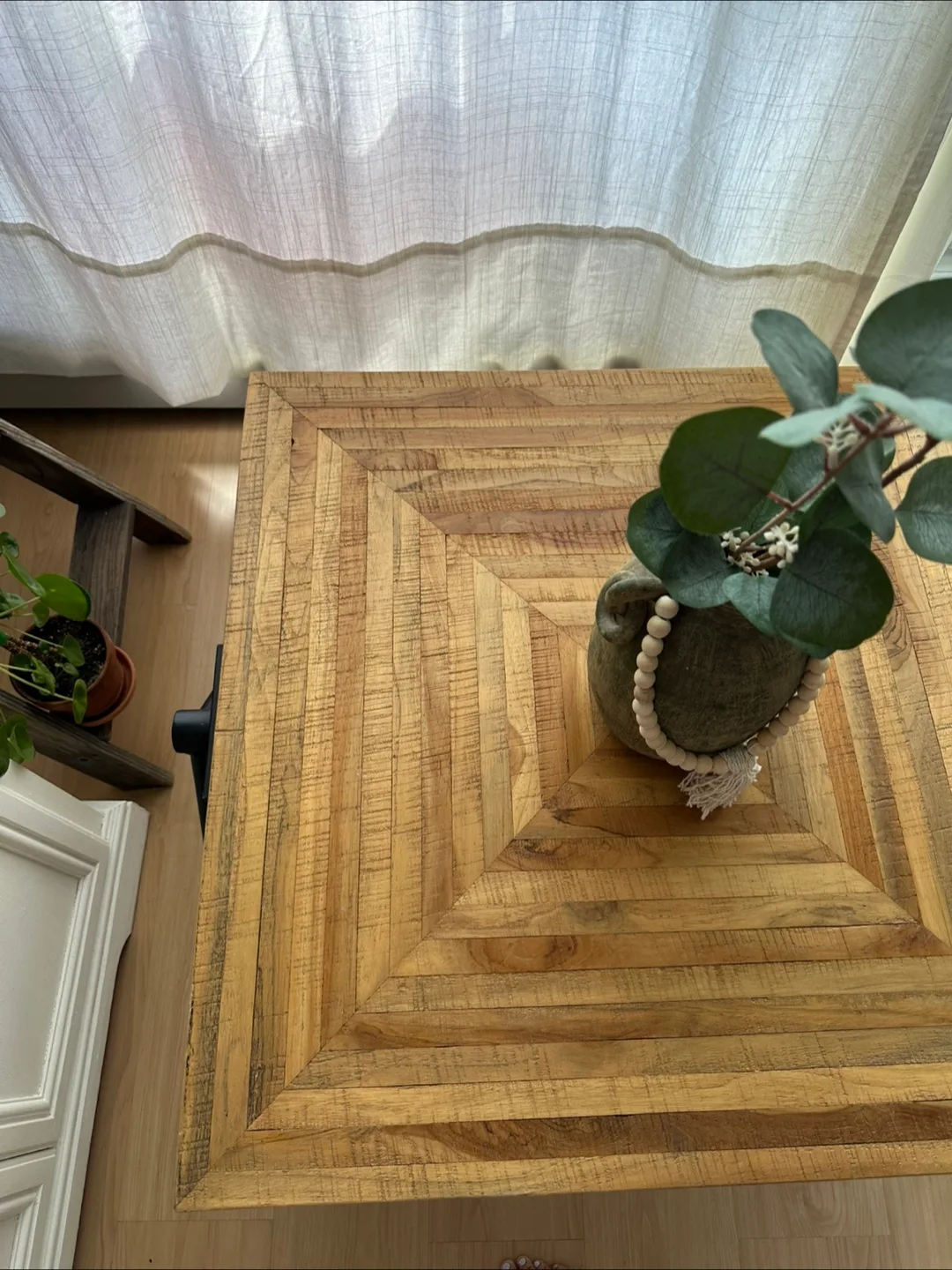 Structube teak Wood Coffee Table image indicator(4)