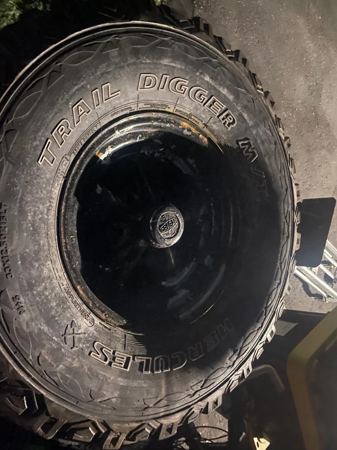 Hercules Trail Digger M/T Tires 33X12.50R15LT- Set of 4 image indicator(8)