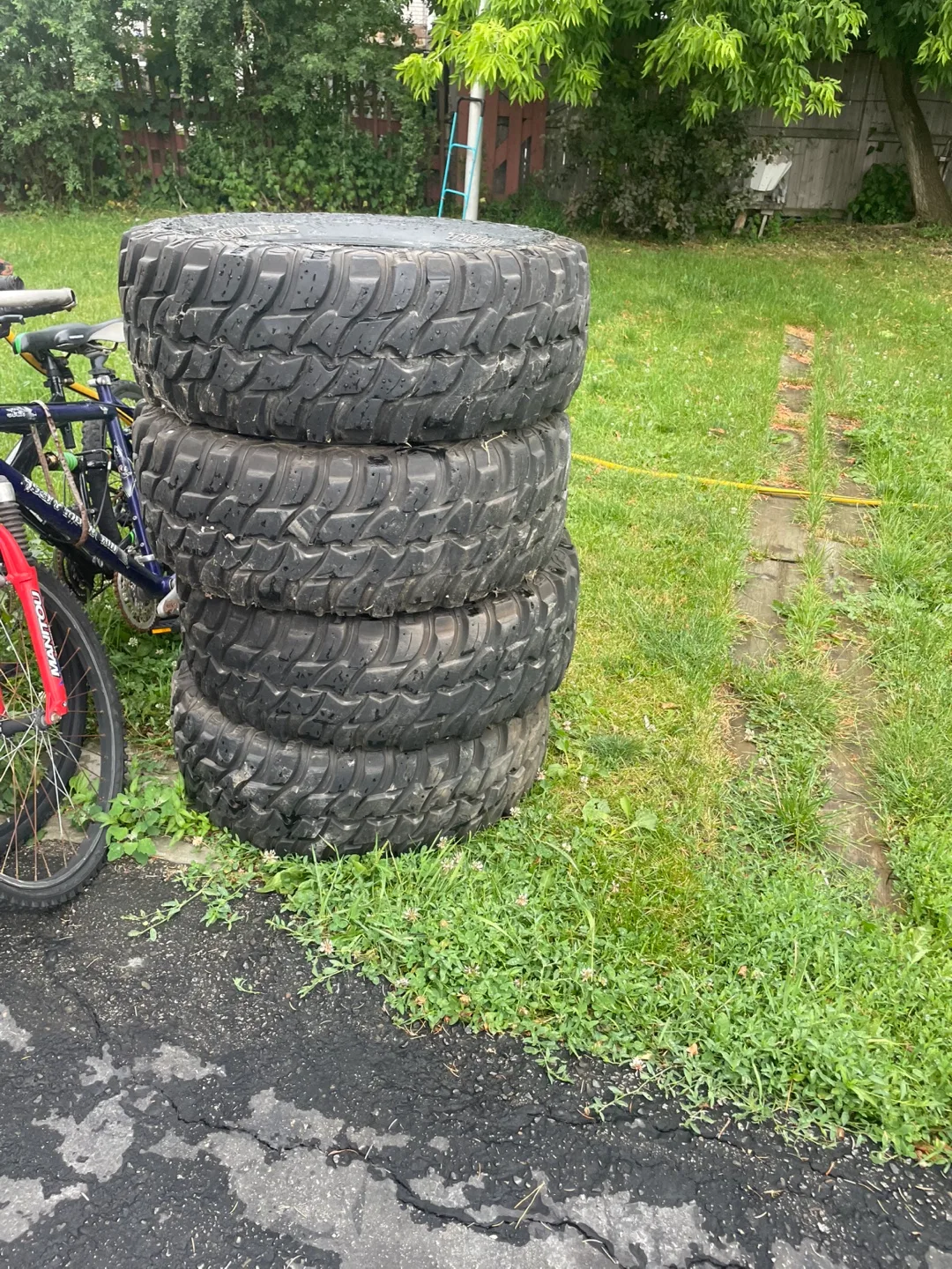 Hercules Trail Digger M/T Tires 33X12.50R15LT- Set of 4 image indicator(3)