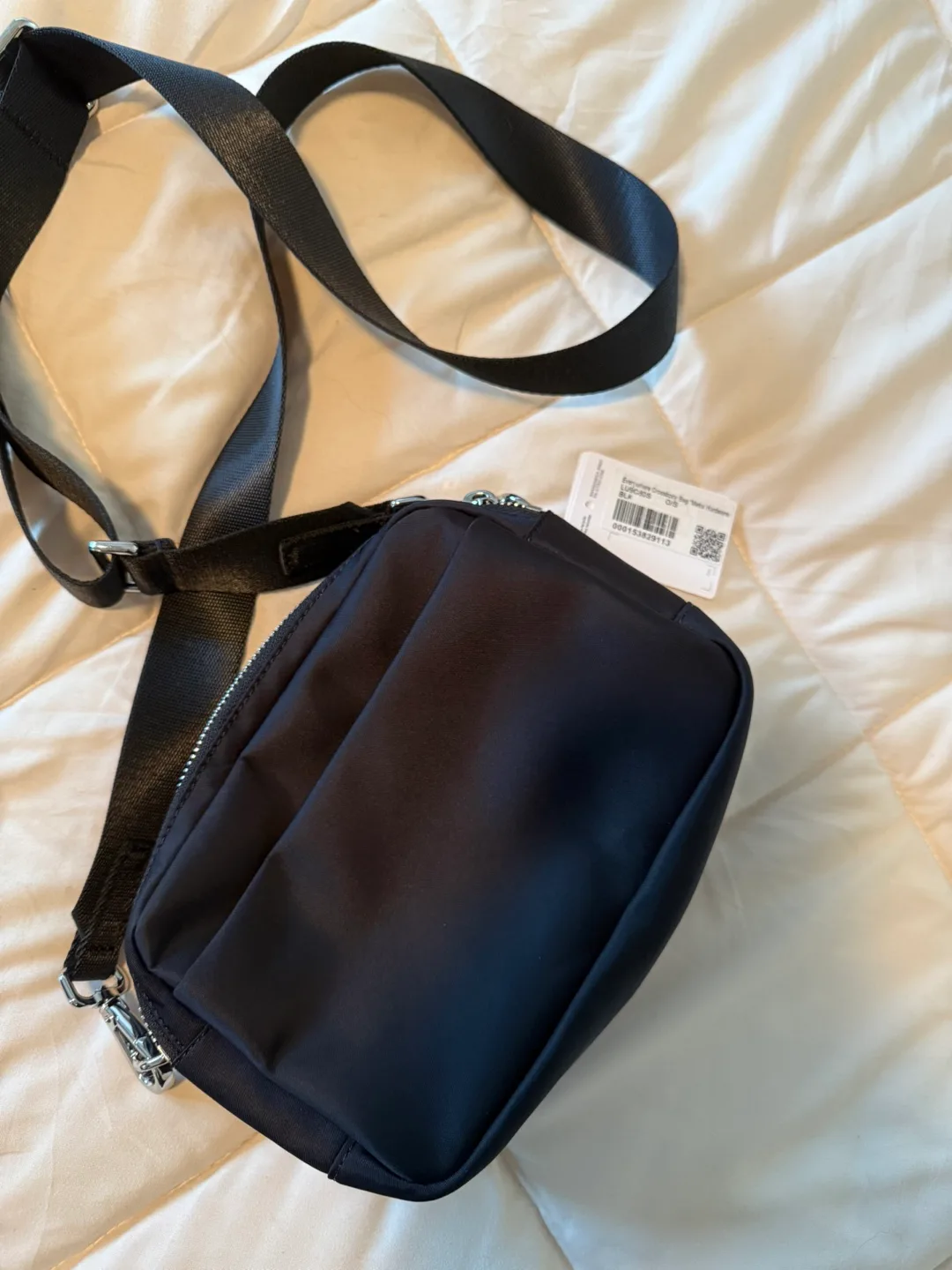 Lululemon Everywhere Crossbody Bag - Black image indicator(2)
