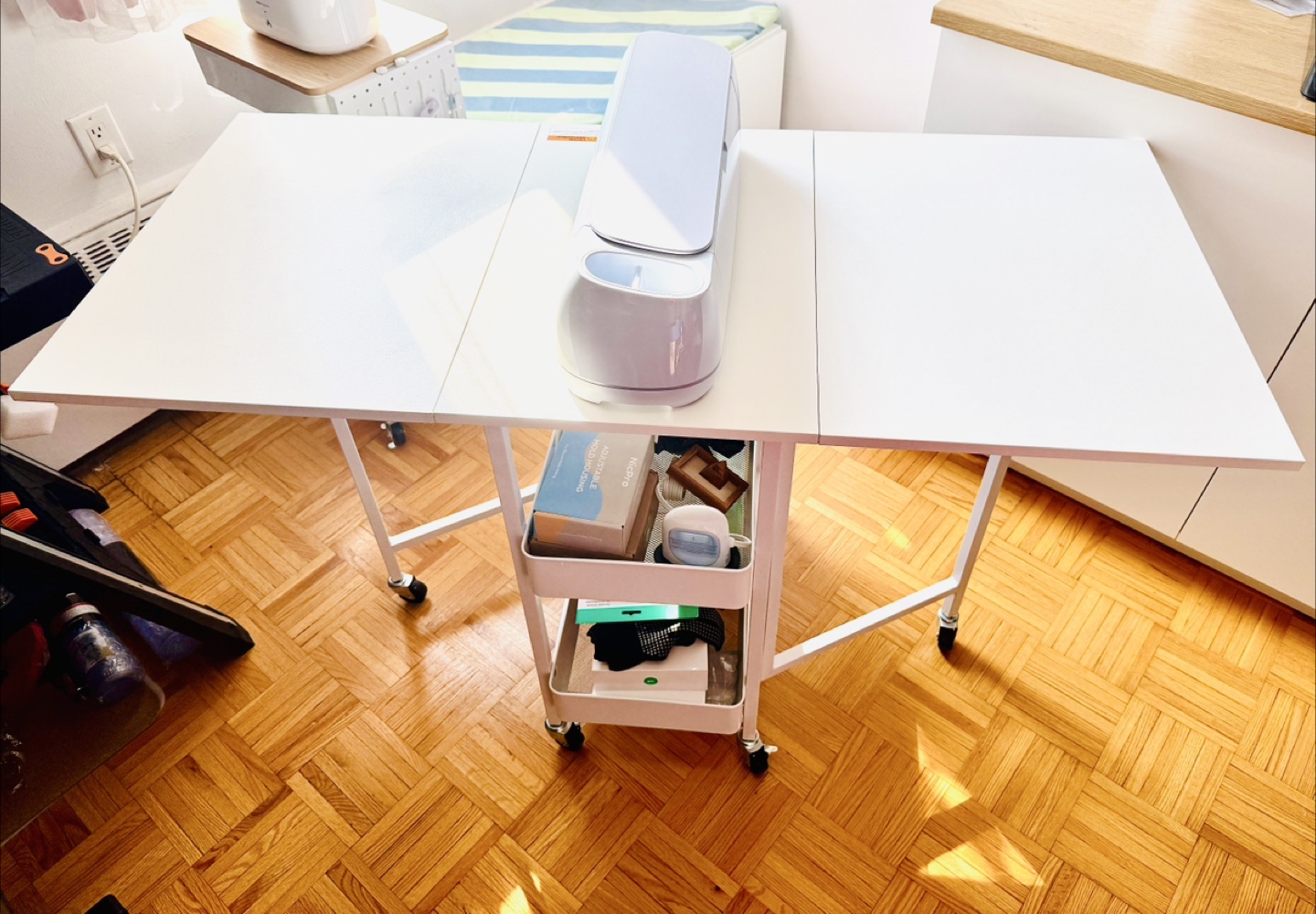 Kensington Foldable Table Rolling Cart