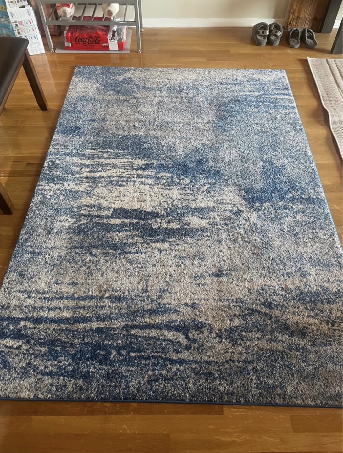 5x7 Blue & White Area Rug