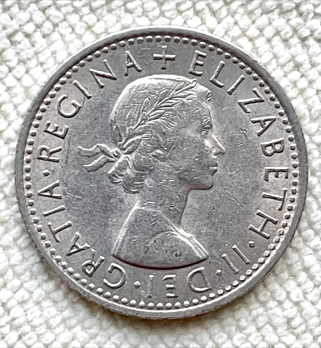 TWO GREAT BRITAIN SIXPENCES - QUEEN ELIZABETH II & GEORGE VI image indicator(4)