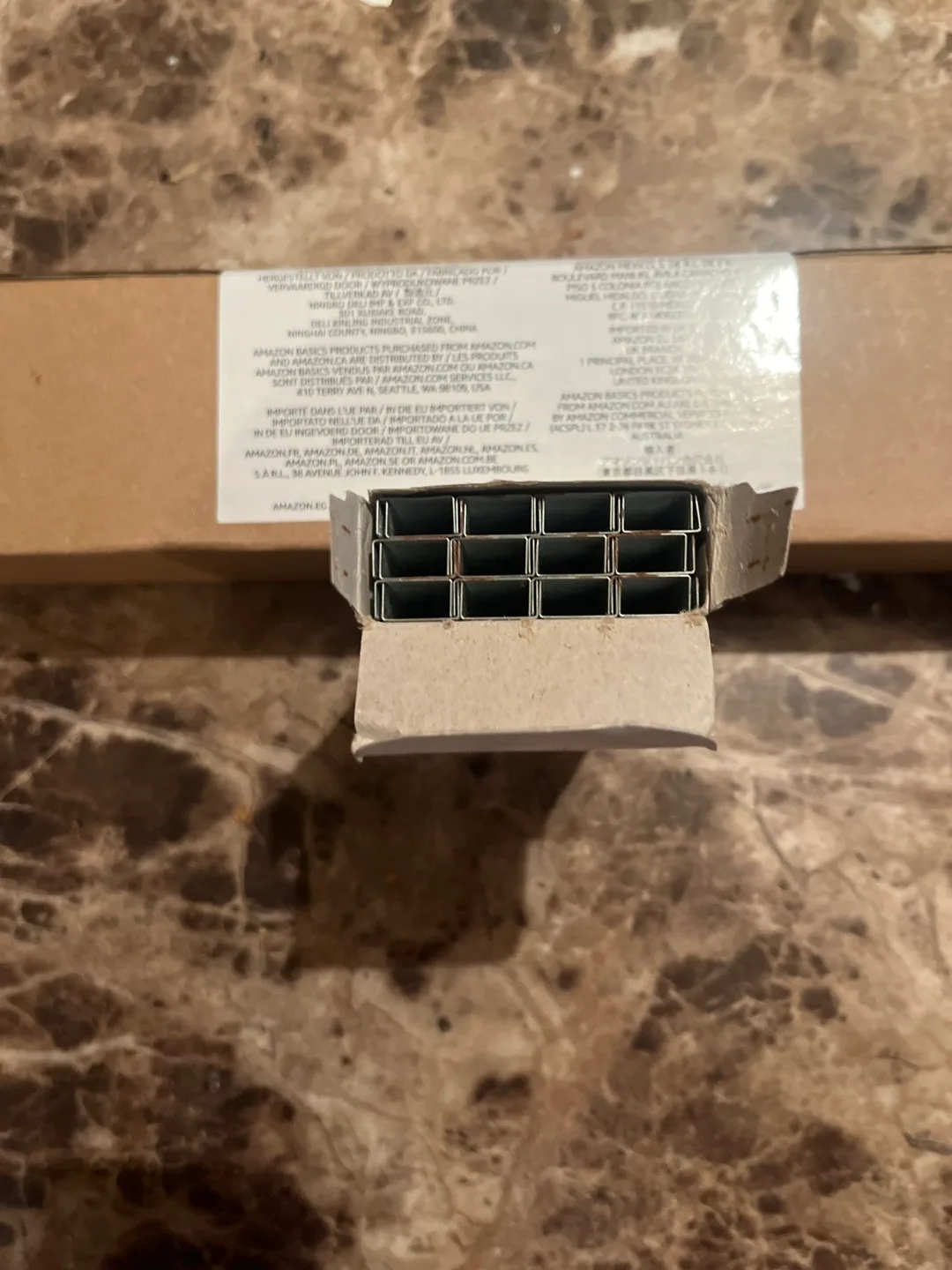 Amazon Basics 3-Hole Punch, 10-Sheet Capacity image indicator(4)