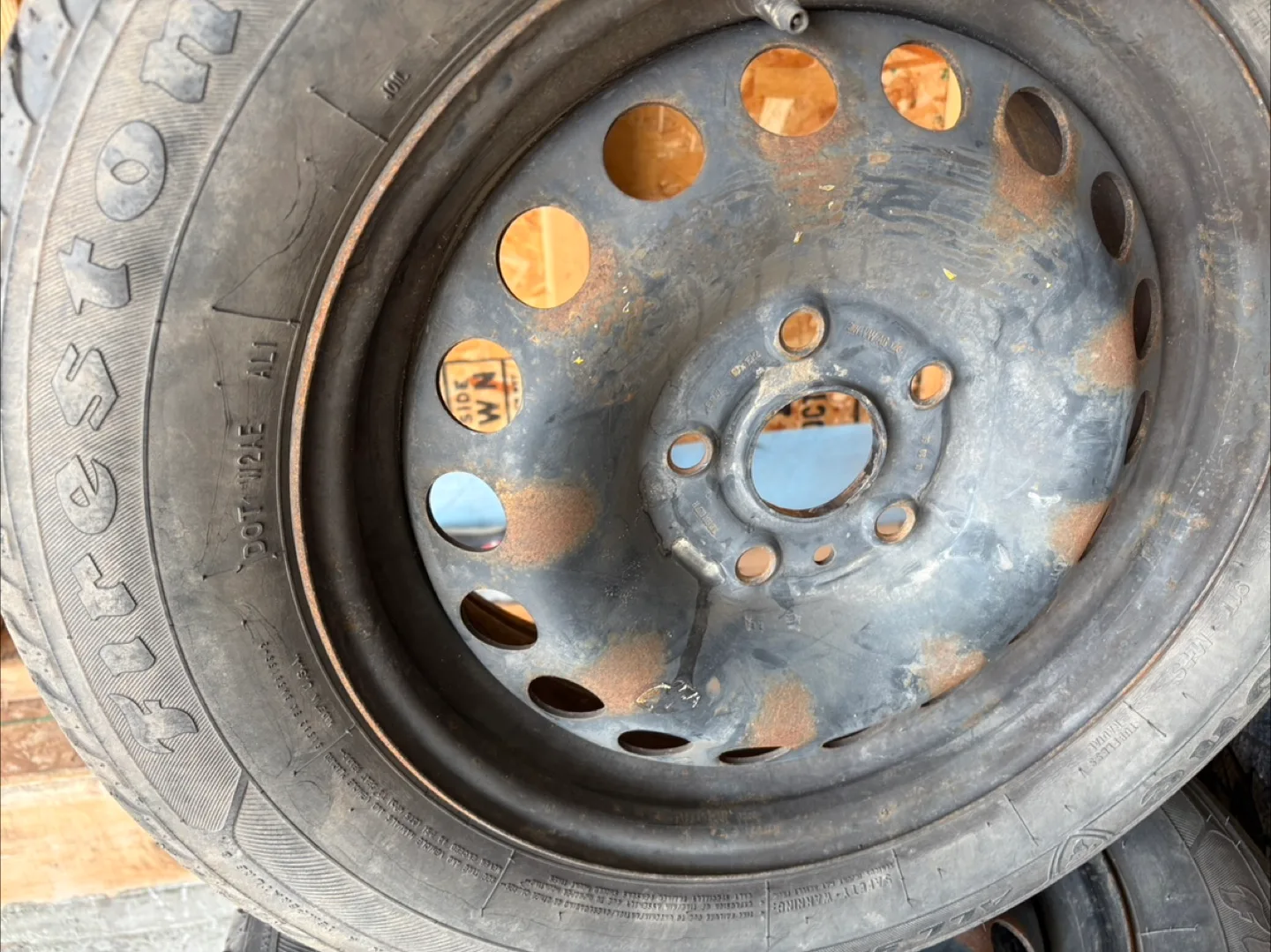 Set of 4 All Season 195 65 r15 Tires rims call 780 884 7800 image indicator(6)