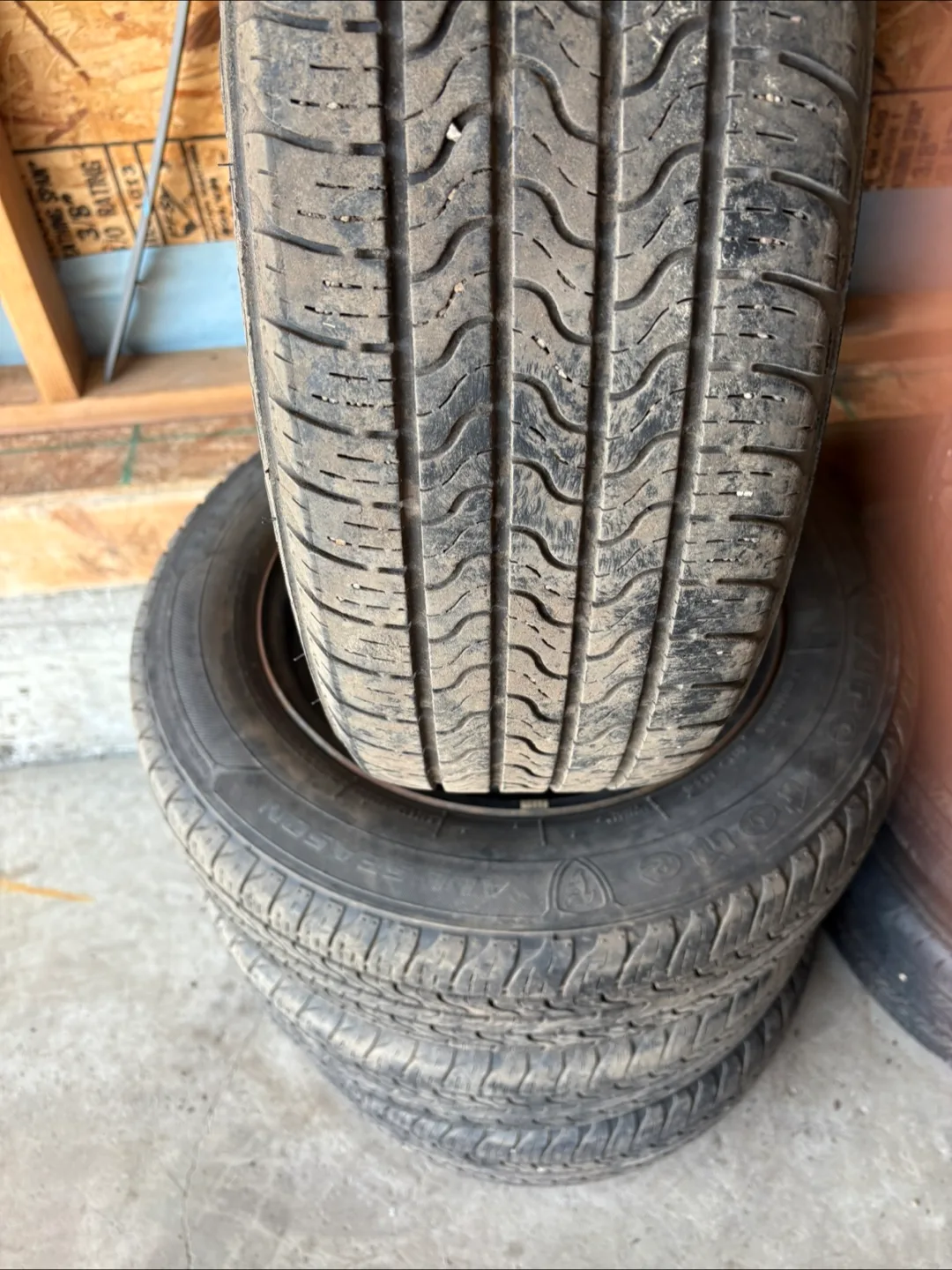 Set of 4 All Season 195 65 r15 Tires rims call 780 884 7800 image indicator(4)