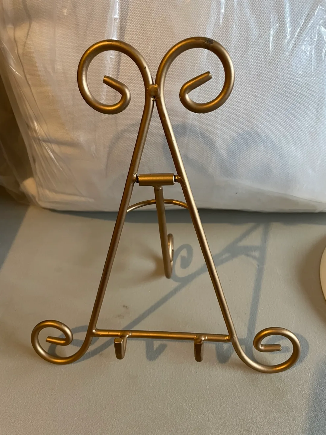 Made in Canada Glen Loates collector plate image indicator(3)