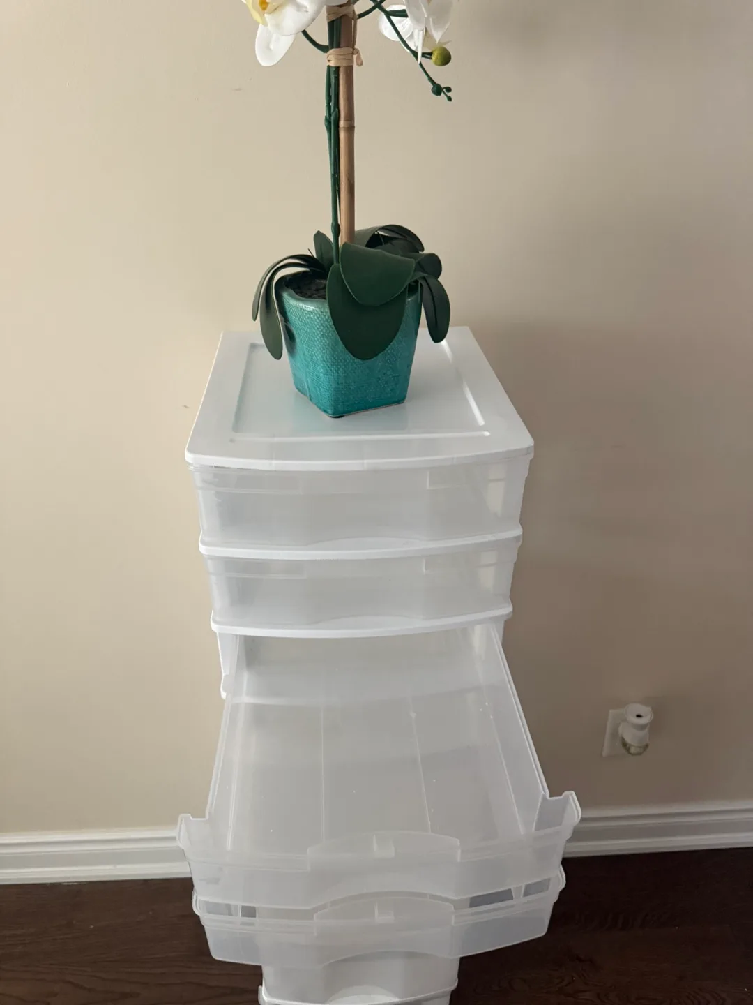 Tall White Plastic Storage Tower image indicator(2)