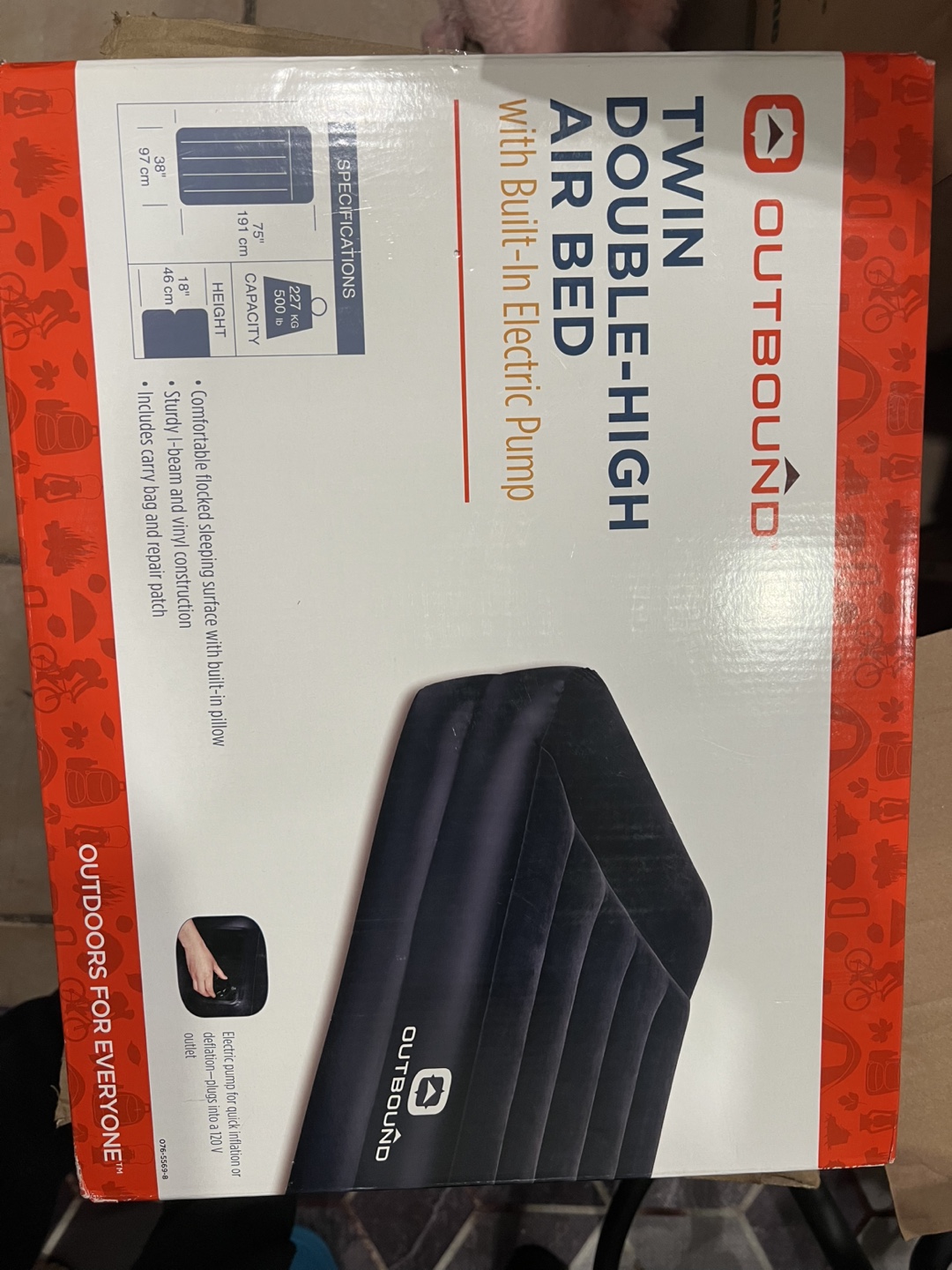 Twin size air mattress with pump