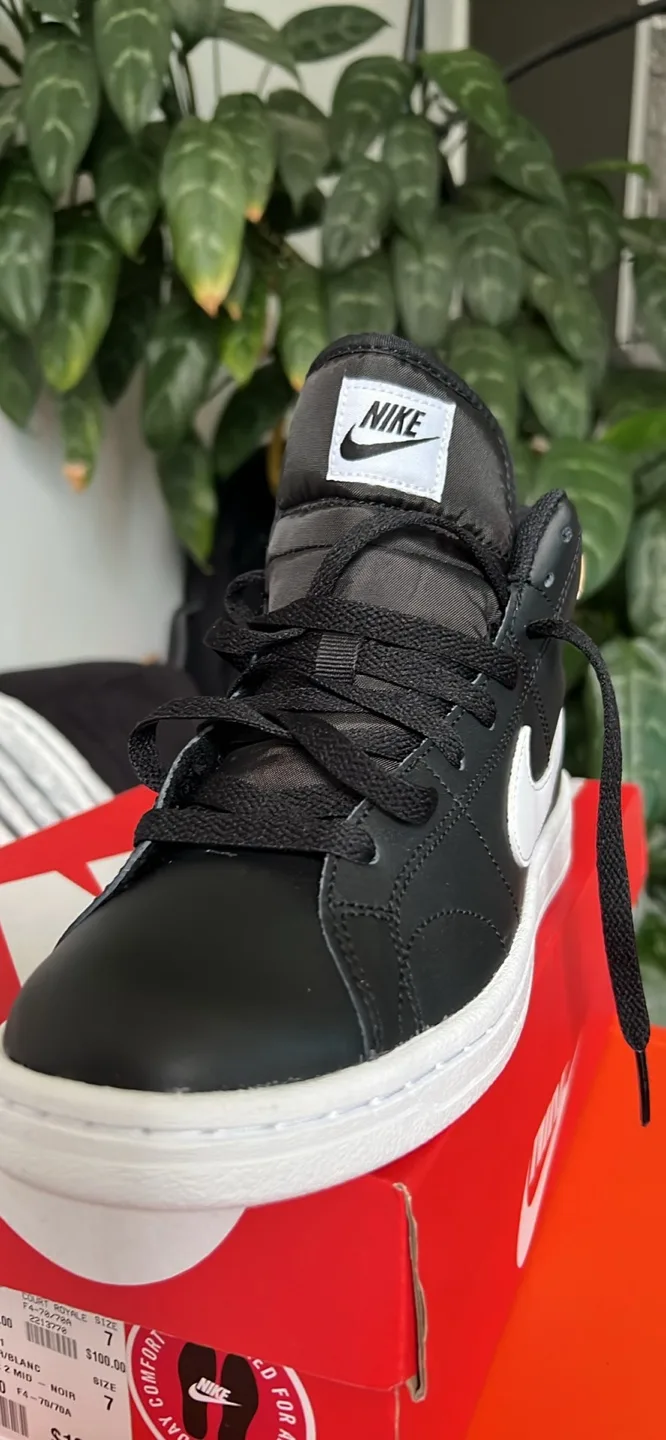 Nike Court Royale 2 Mid - Women's Size 7 thumbnail