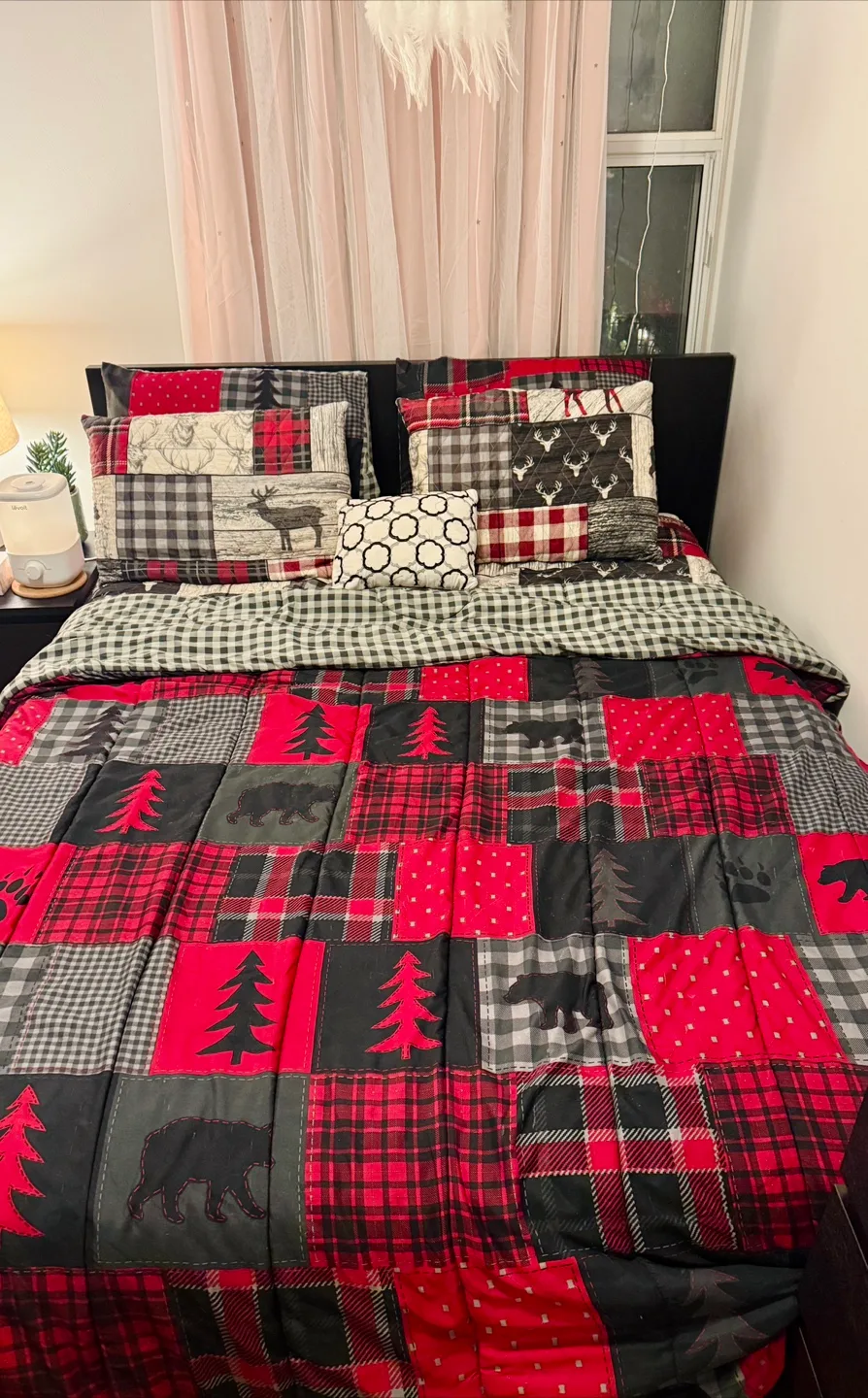 Queen Size Bedding Set thumbnail