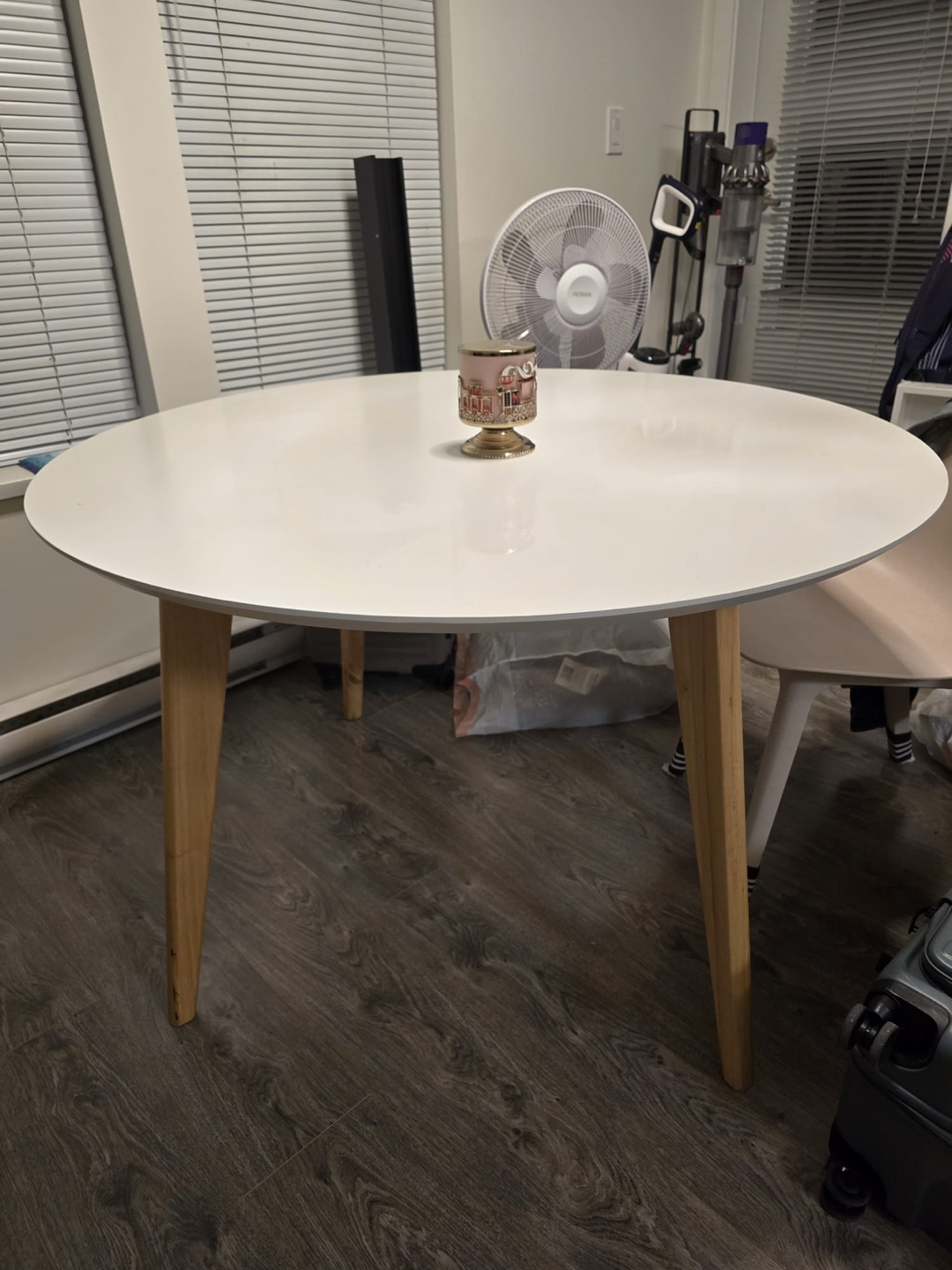 120cm Round White Dining Table