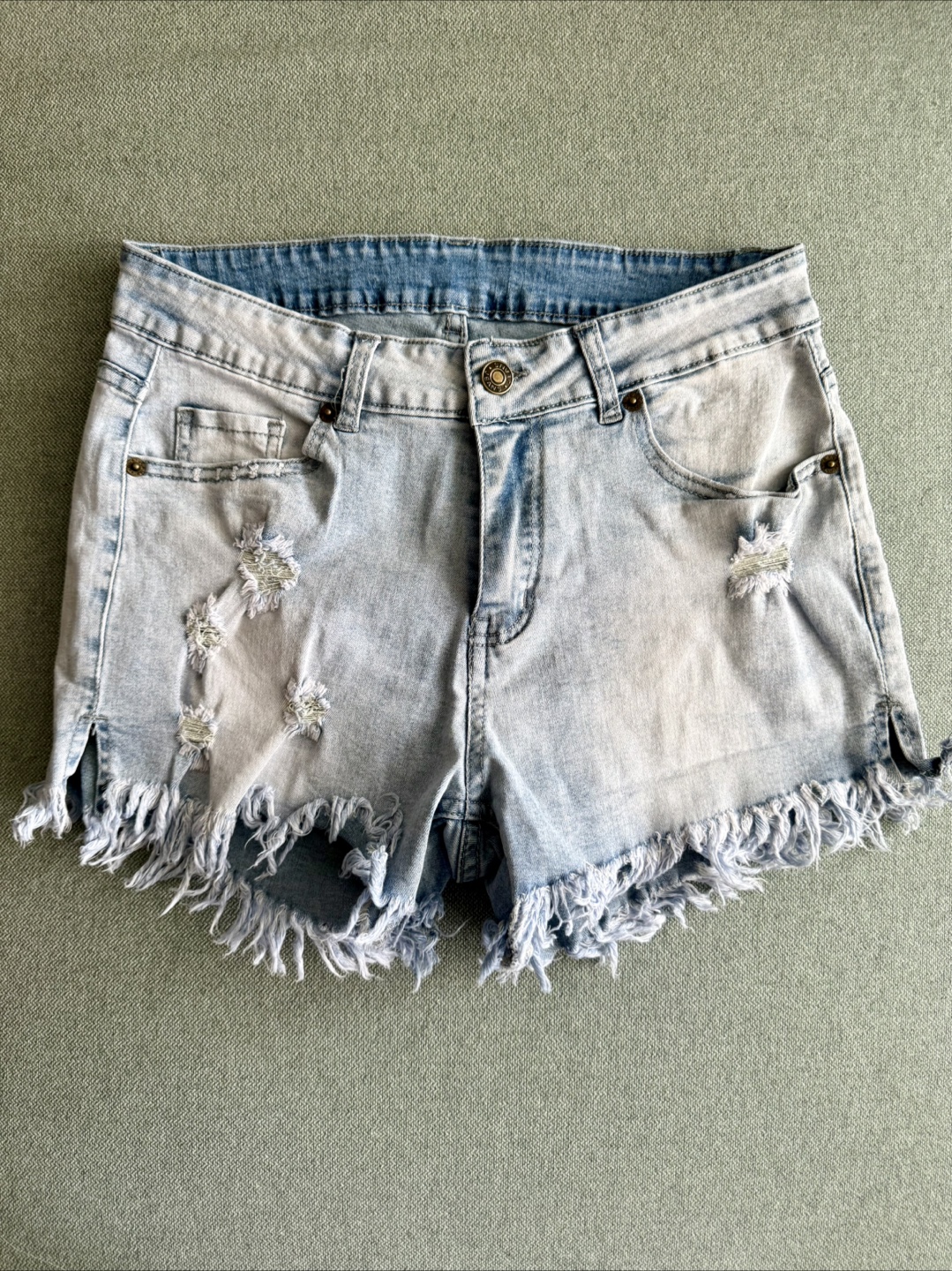 Set of 3 Women’s Summer Denim Shorts - US Size 4 - photo 5