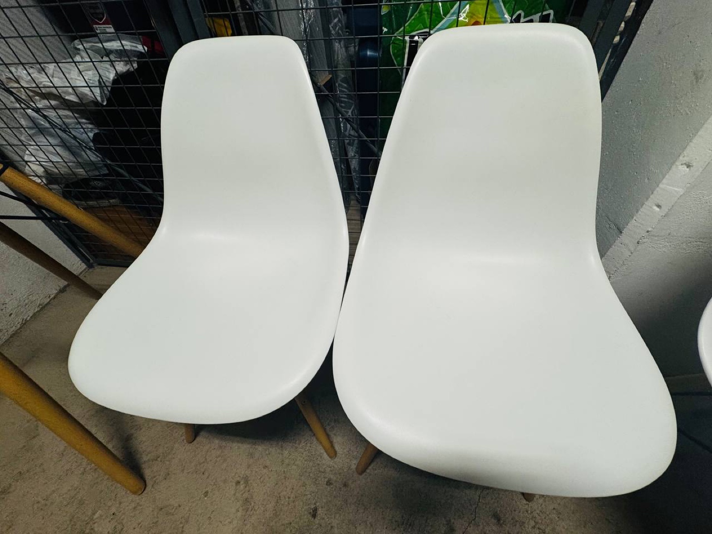 Set of 4 White Eames Style Dining Chairs - photo 2