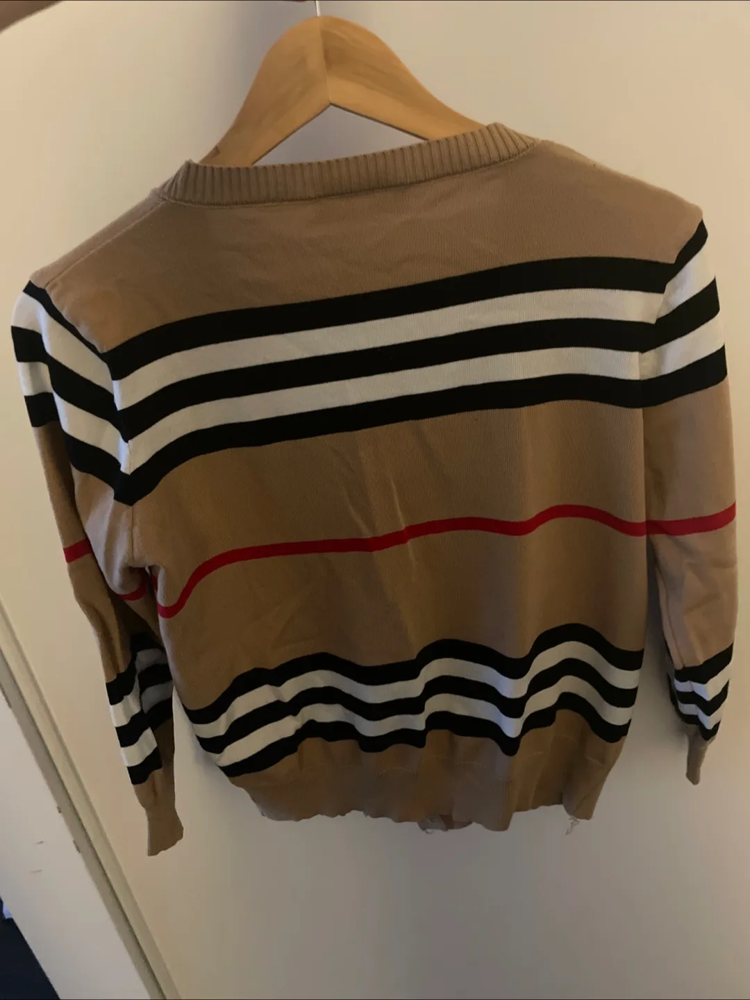 Burberry Cardigan Sweater image indicator(3)