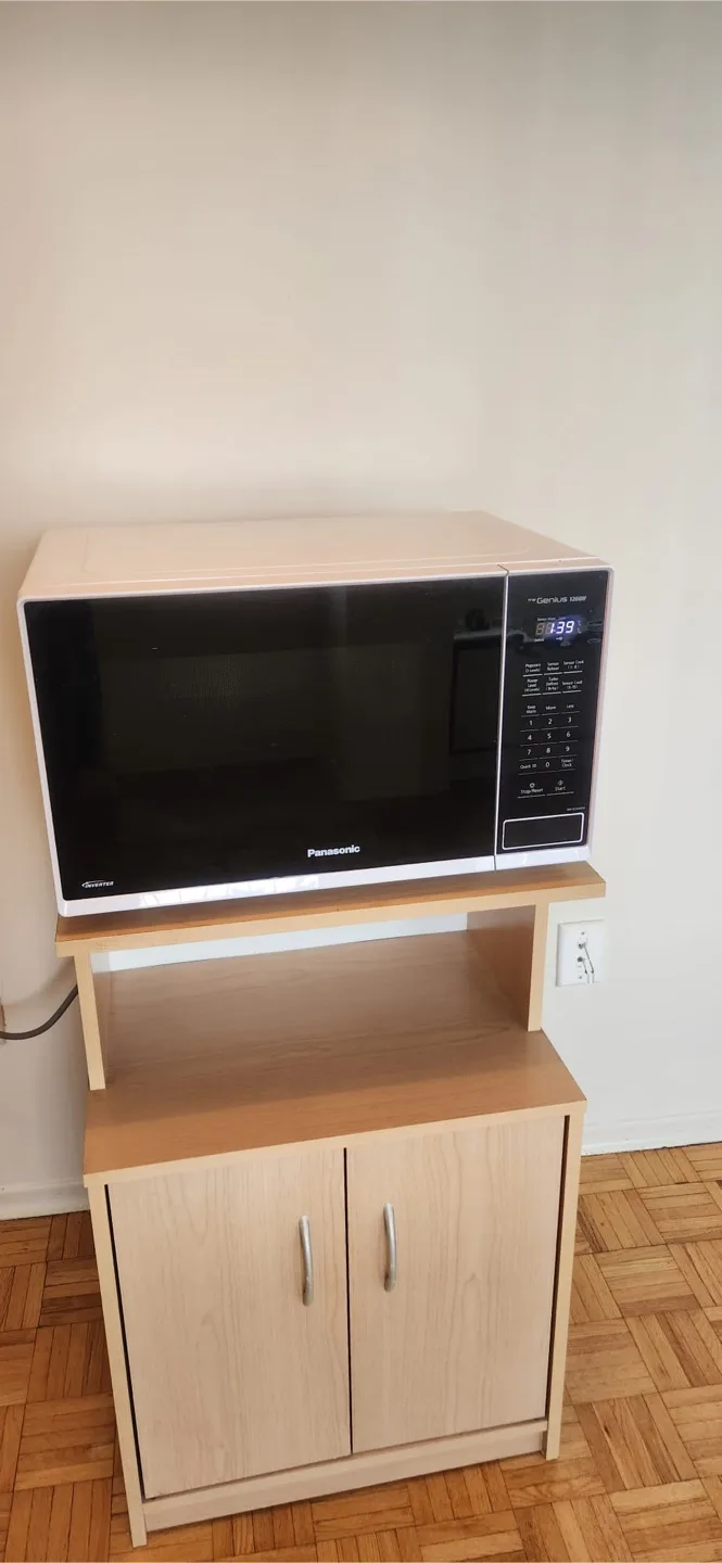 Panasonic 1.3 cu. ft. 1200w For Inverter Microwave Oven thumbnail