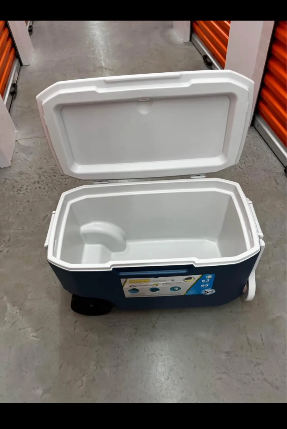 Coleman cooler with wheels image indicator(3)