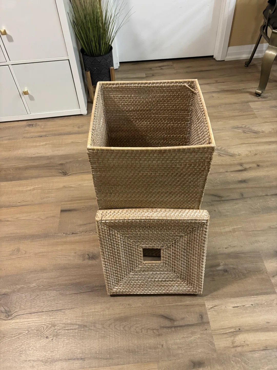 Straw Woven Raffia Hamper with Lid, pretty big thumbnail