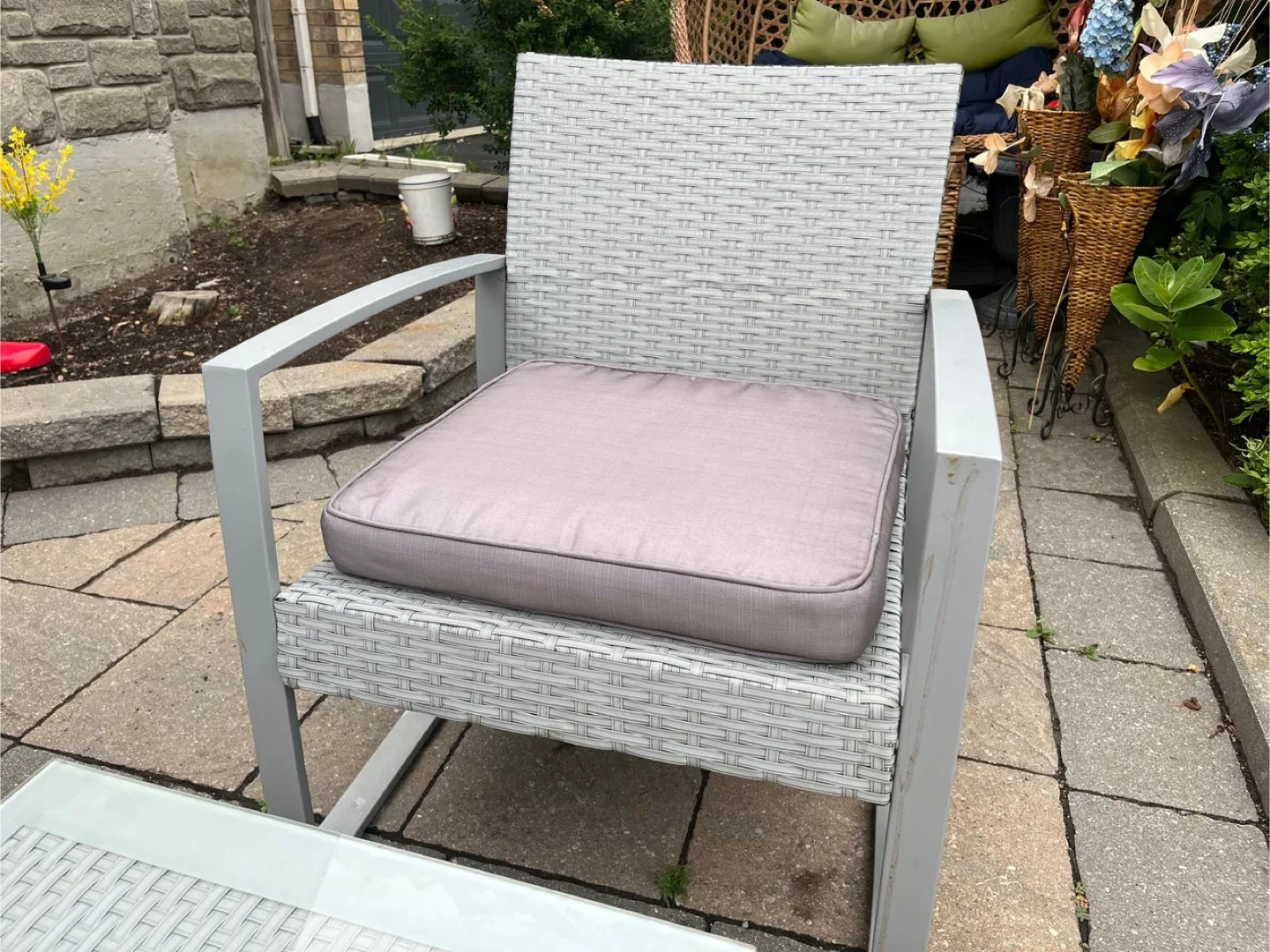 Rattan conversation patio set $250 FIRM image indicator(4)