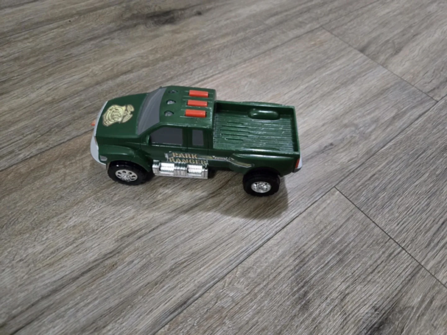 Park Ranger Toy Truck - Green thumbnail