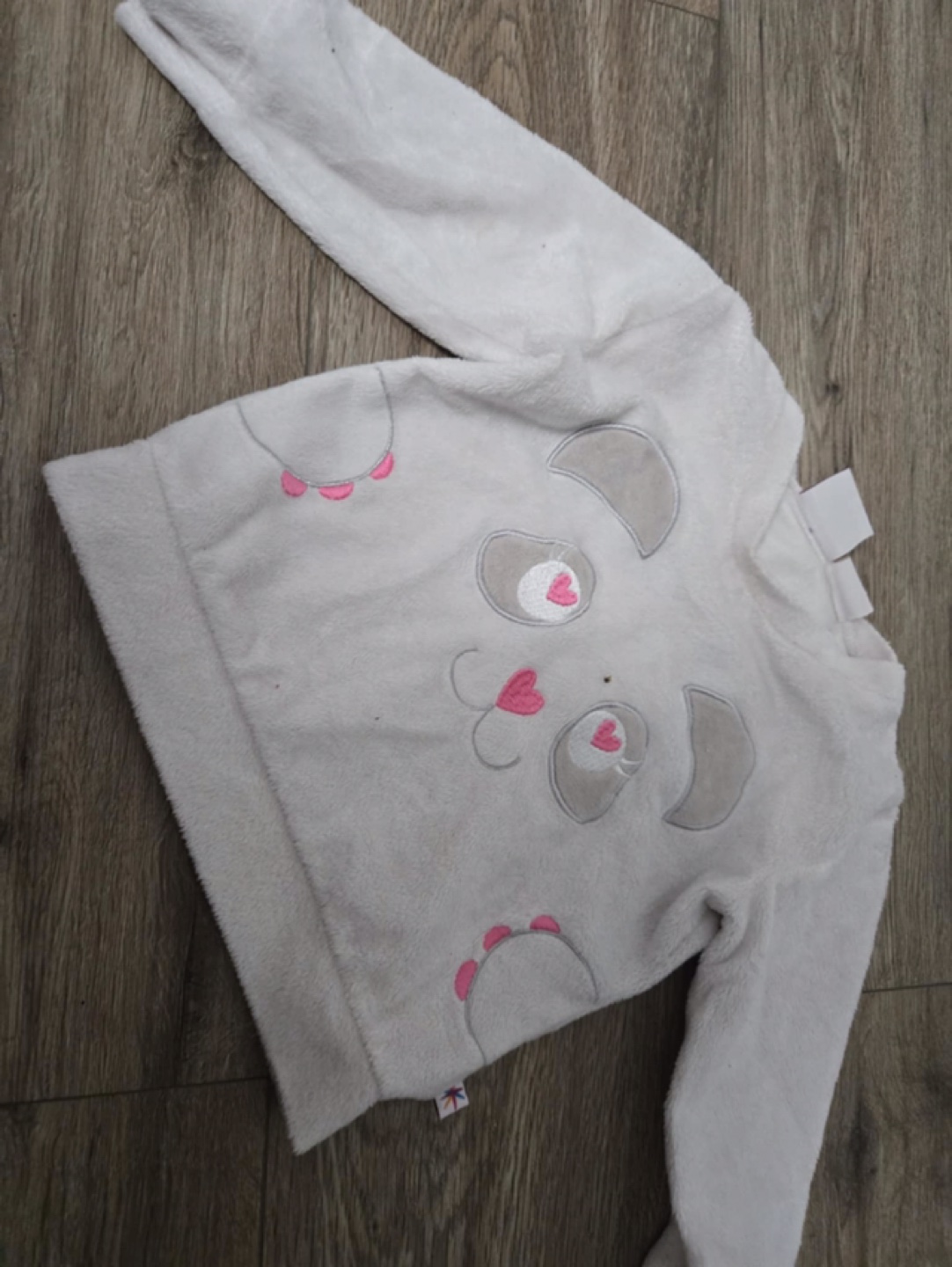 Cute White Fleece Pullover. #freecycle