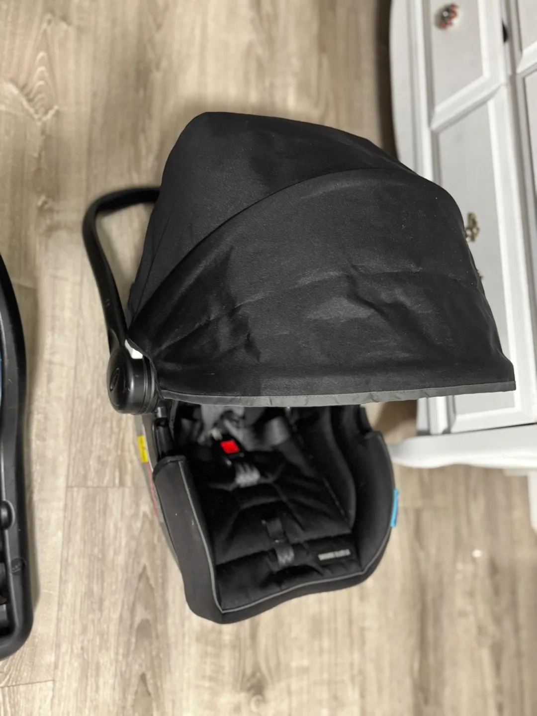 Graco SnugRide SnugLock 35 Infant Car Seat image indicator(4)