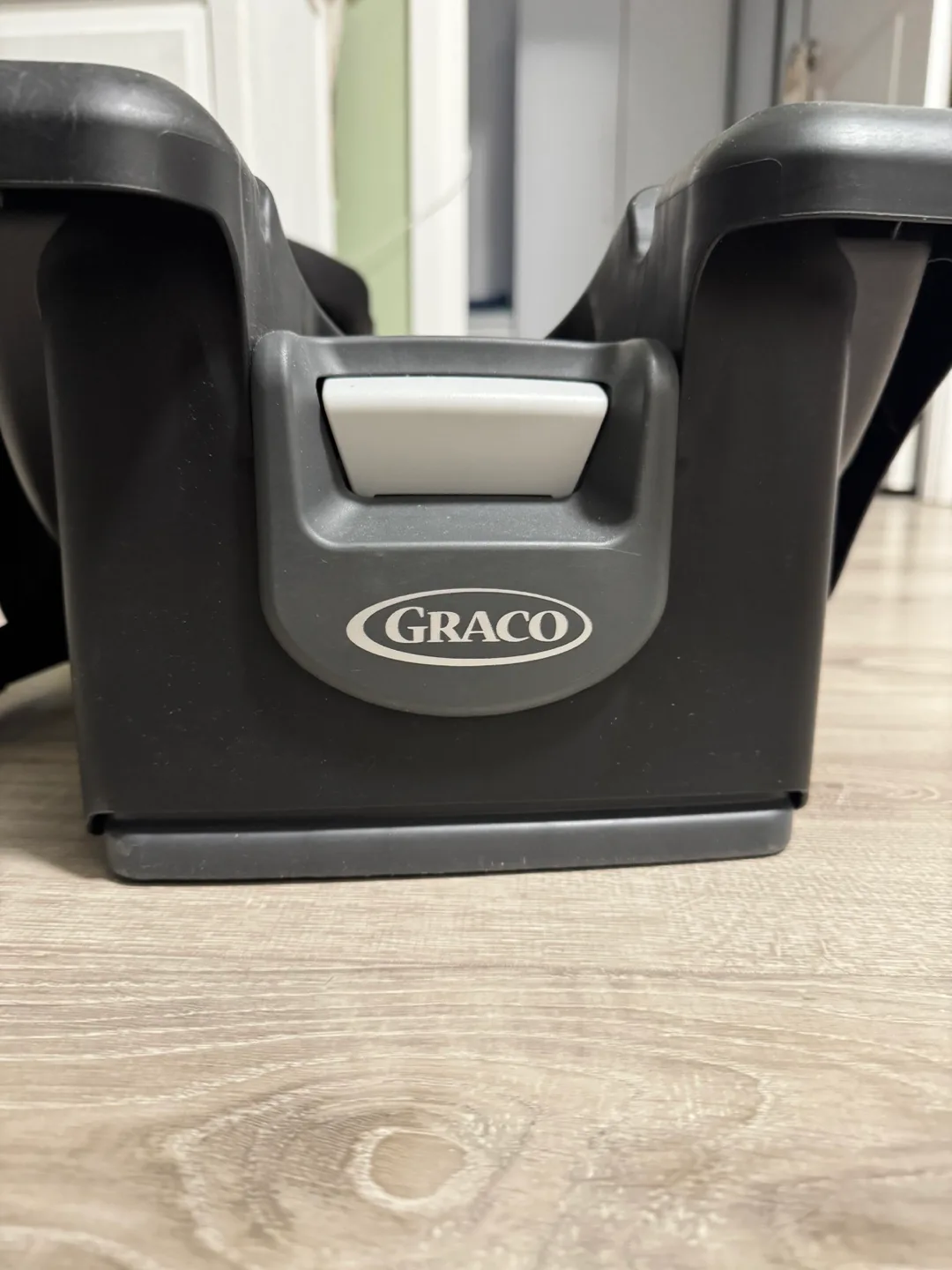 Graco SnugRide SnugLock 35 Infant Car Seat image indicator(8)