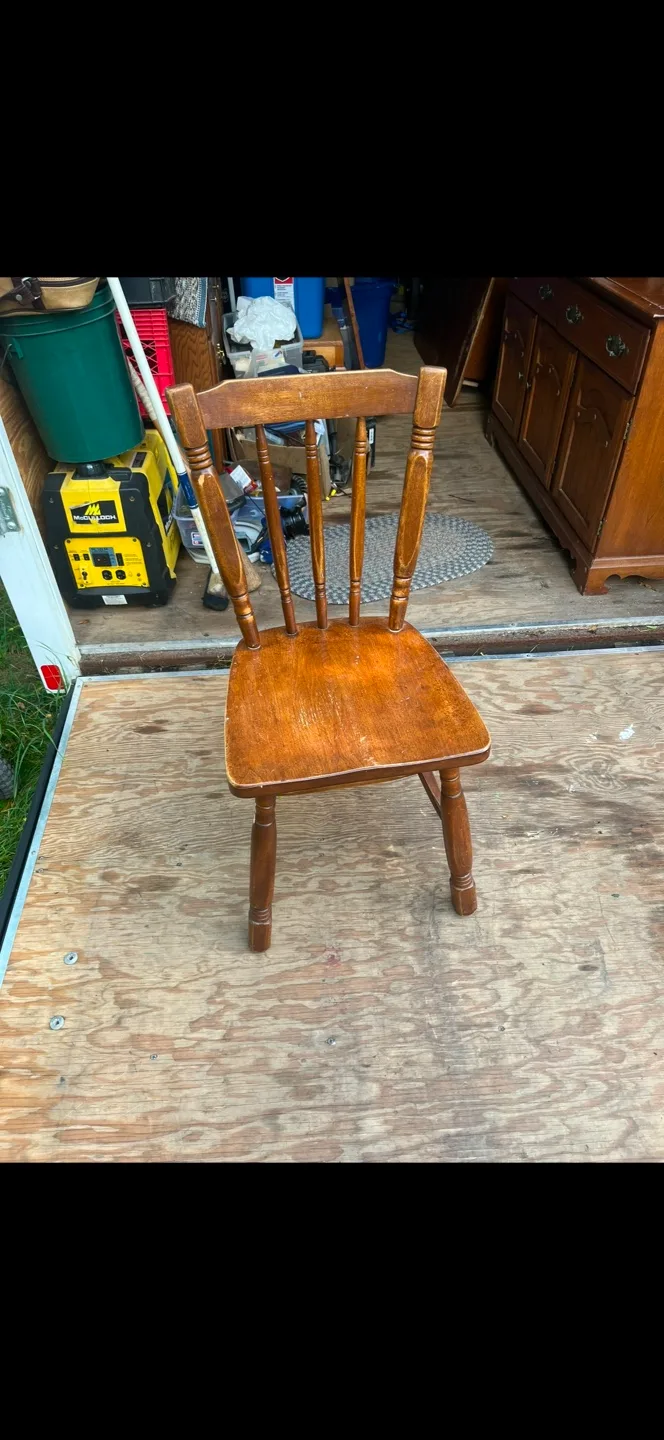 Wooden Hutch with Glass Cabinets image indicator(8)