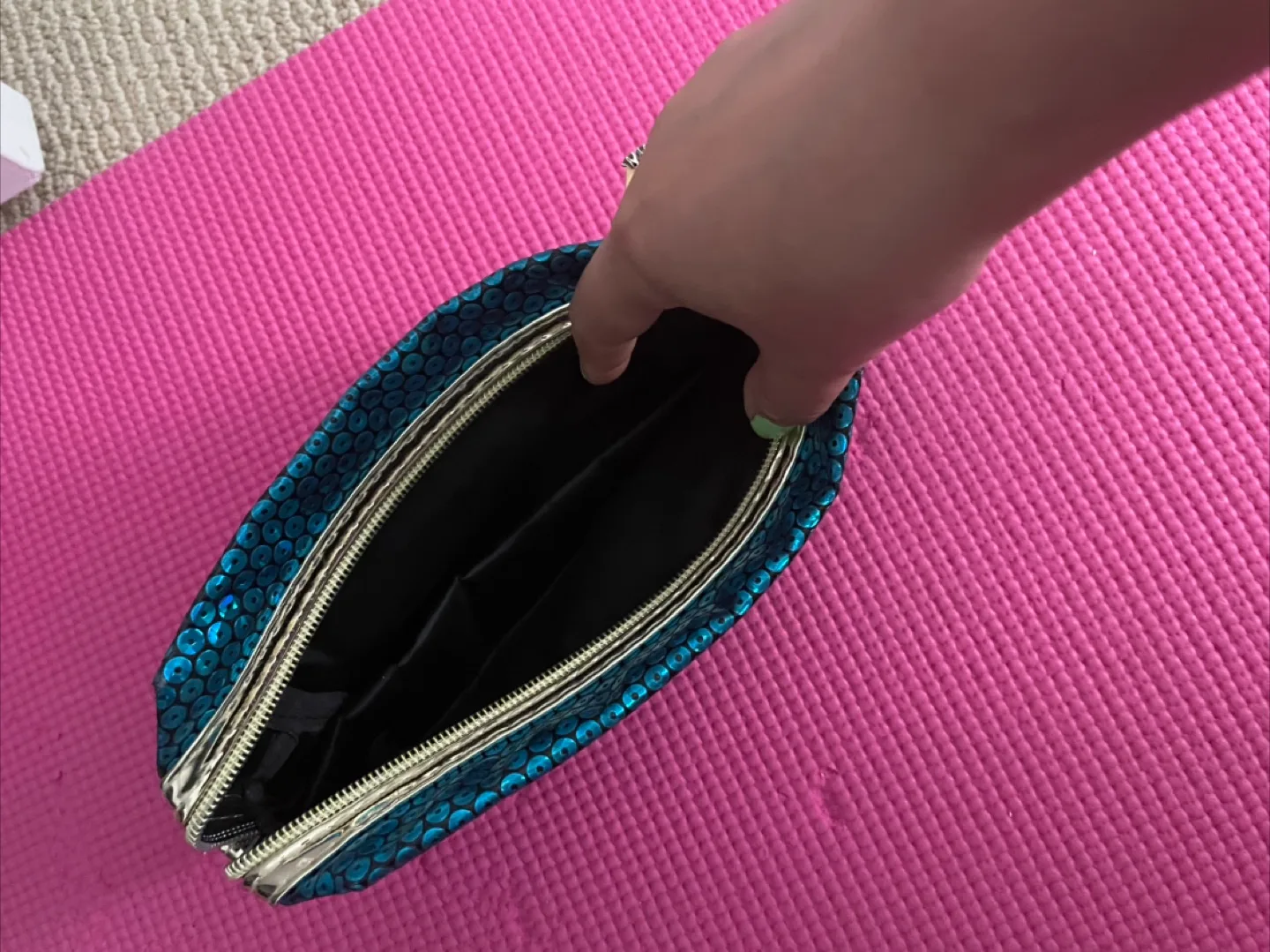 Sequin Makeup Bag - Blue image indicator(2)