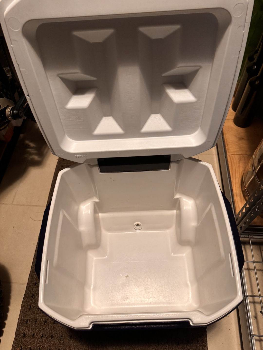 Coleman 45 Quart Wheeled Cooler - Blue/White - photo 4