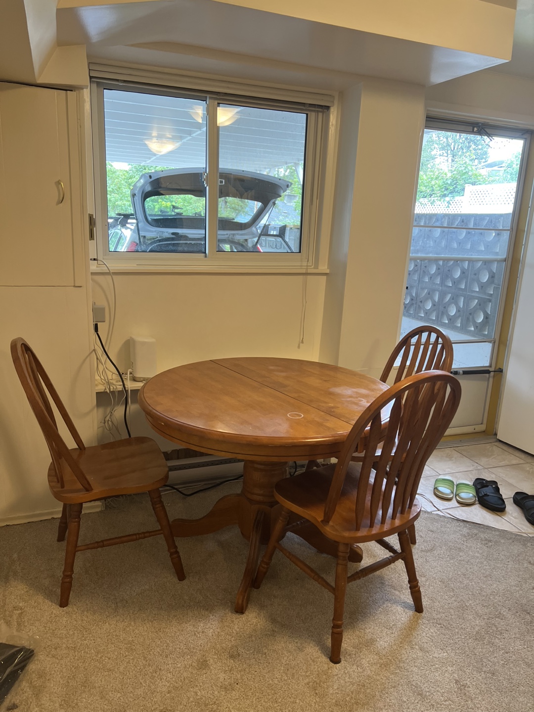 Round Wooden Dining Table with Chairs - photo 2