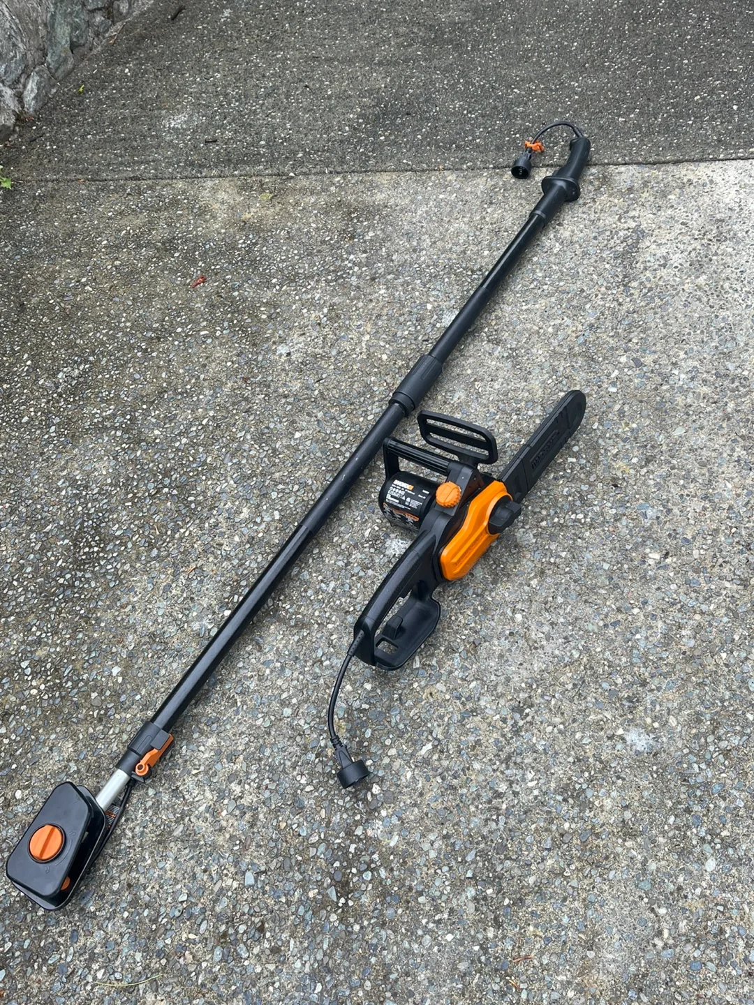 Worx 10” electric pole saw $200 new.  Works great. thumbnail