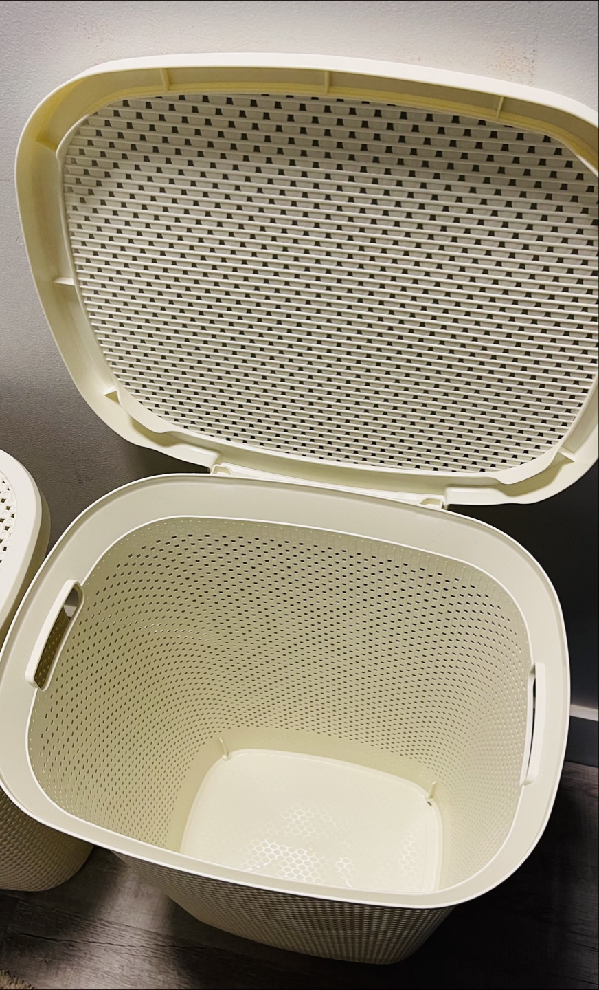 Laundry Baskets with Lids - Set of 2 - photo 2