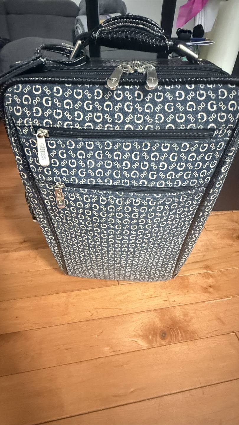 Guess Rolling Suitcase - photo 3