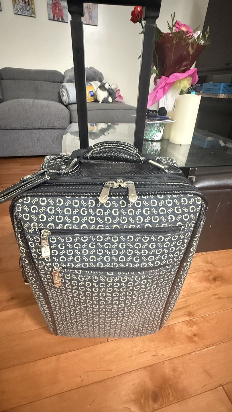 Guess Rolling Suitcase - photo 4
