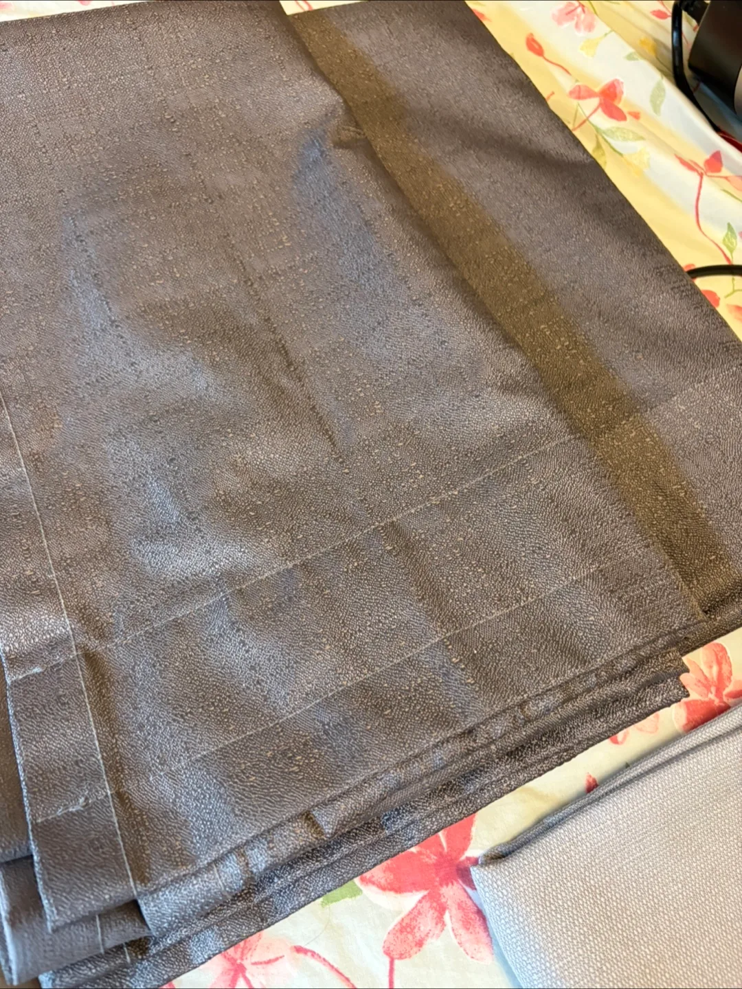 Assorted Window Curtains - Neutral Tones image indicator(3)