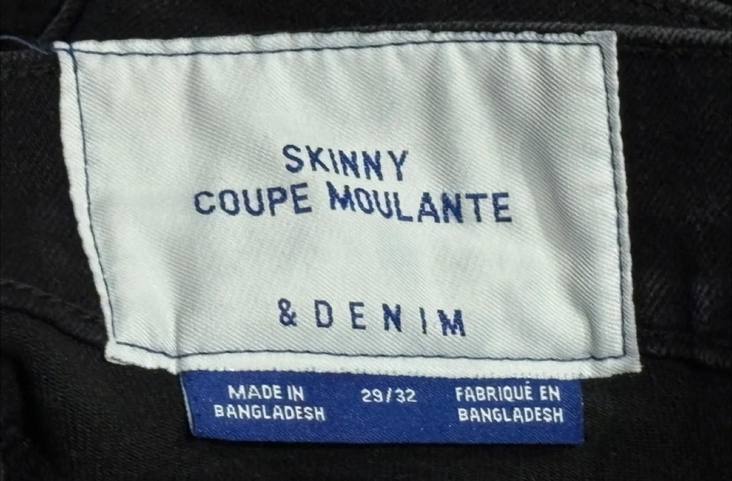 Assorted Jeans: GAP (31/30), H&M (29/32), Zara (44) image indicator(4)