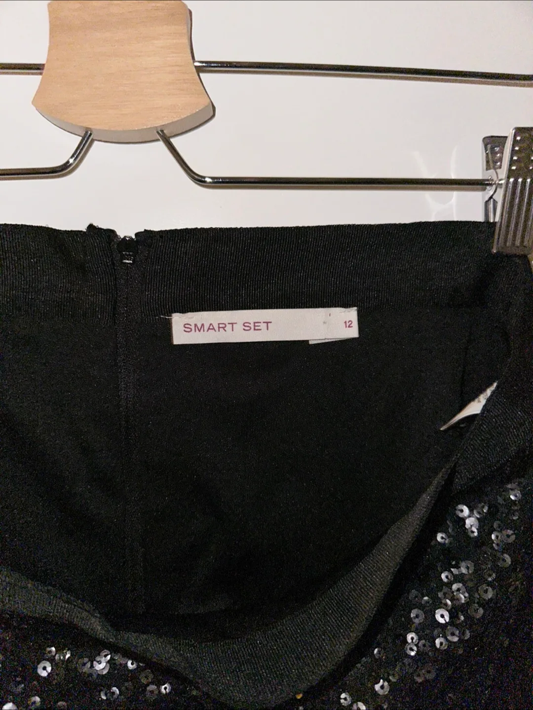 Ladies Black Sequin Skirt image indicator(3)