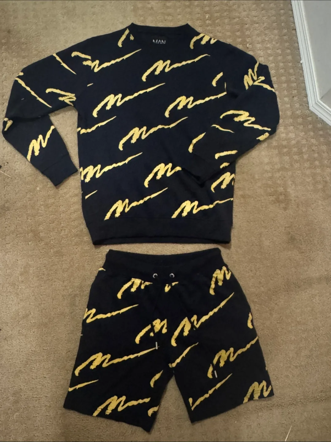 BoohooMAN Matching Set - Size S thumbnail