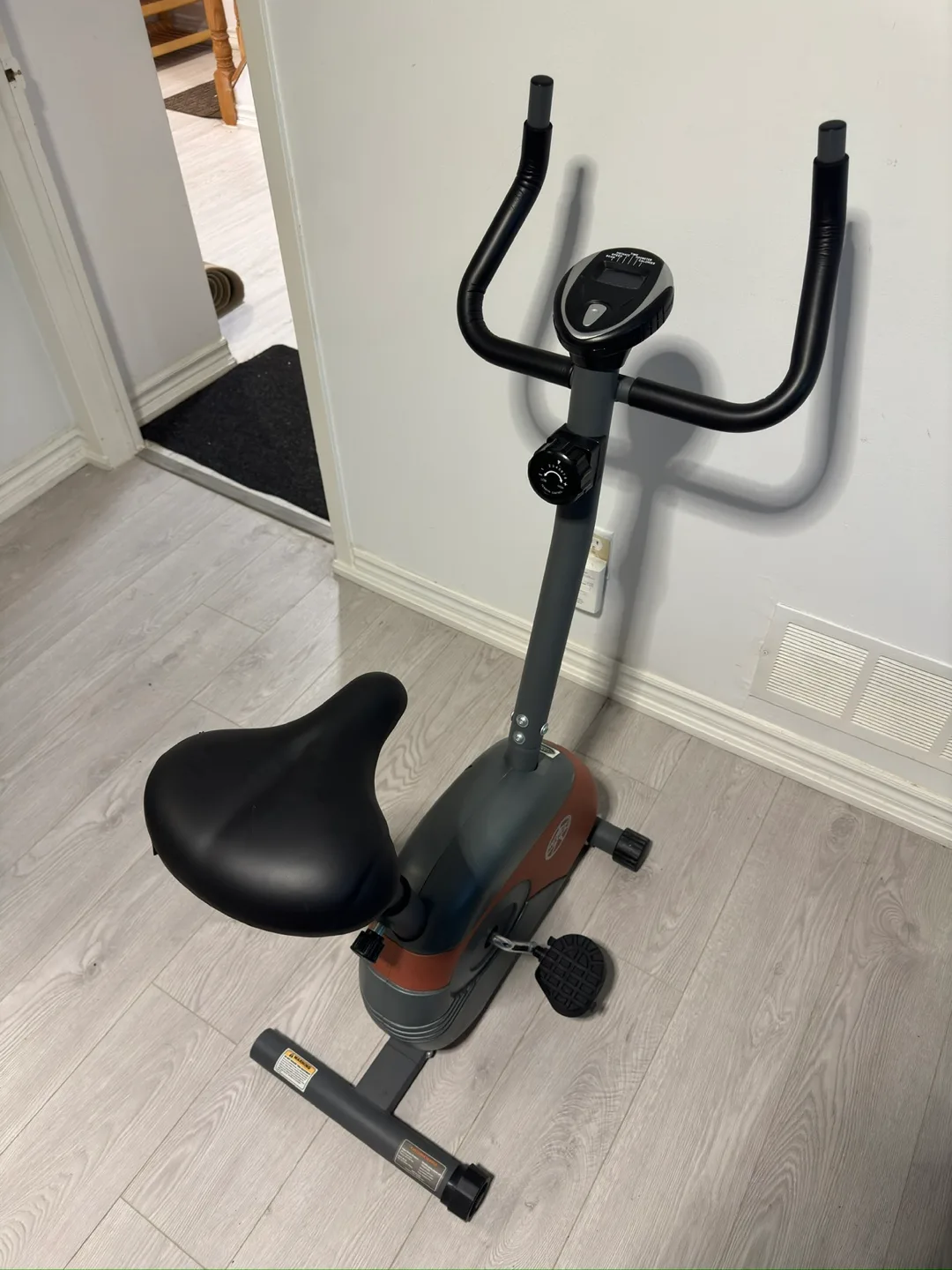 Marcy Upright Exercise Bike with Resistance - ME-708 image indicator(3)