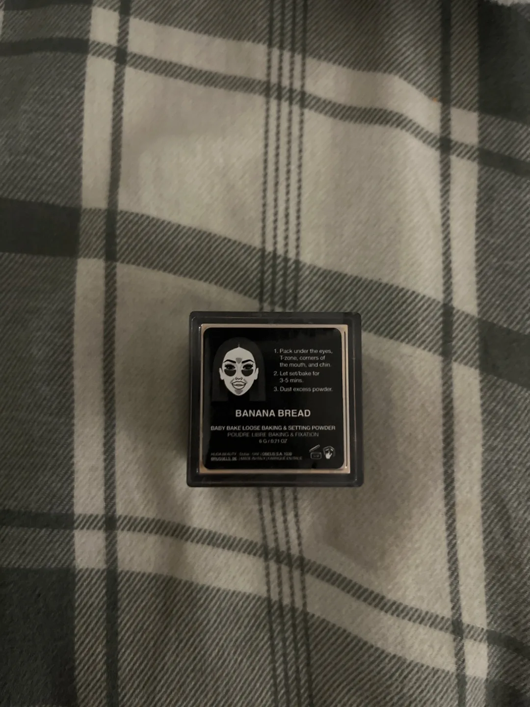 Huda Beauty Bake Loose Baking & Setting Powder image indicator(2)