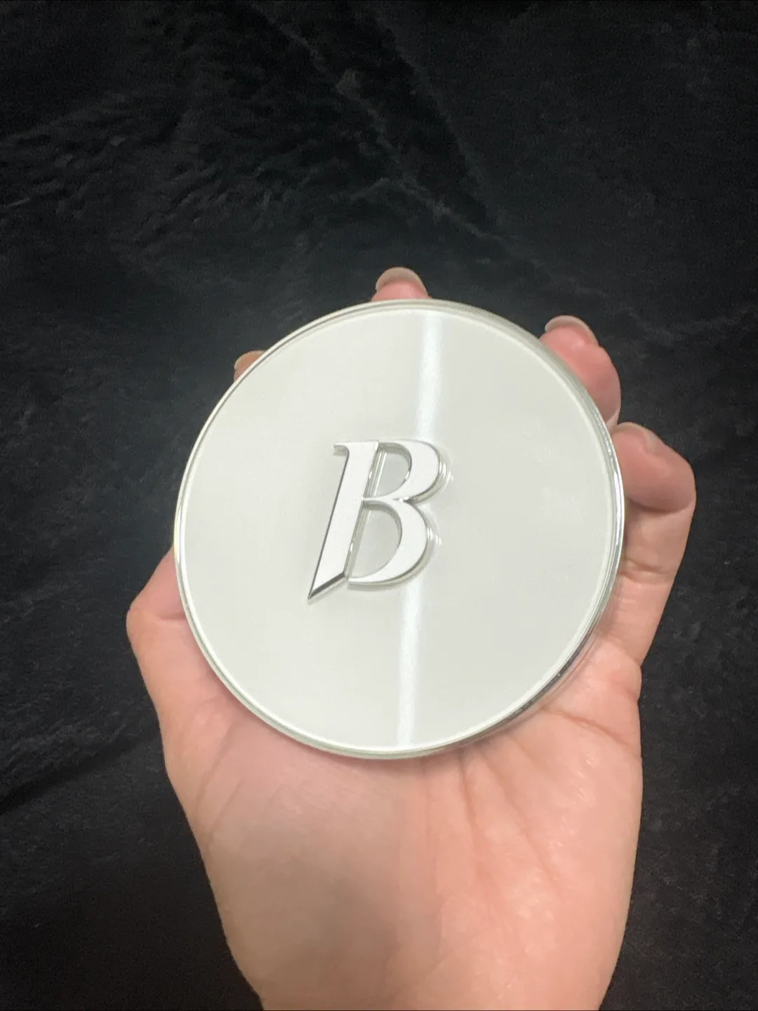 Banila Co Covericious Ultimate White Cushion thumbnail